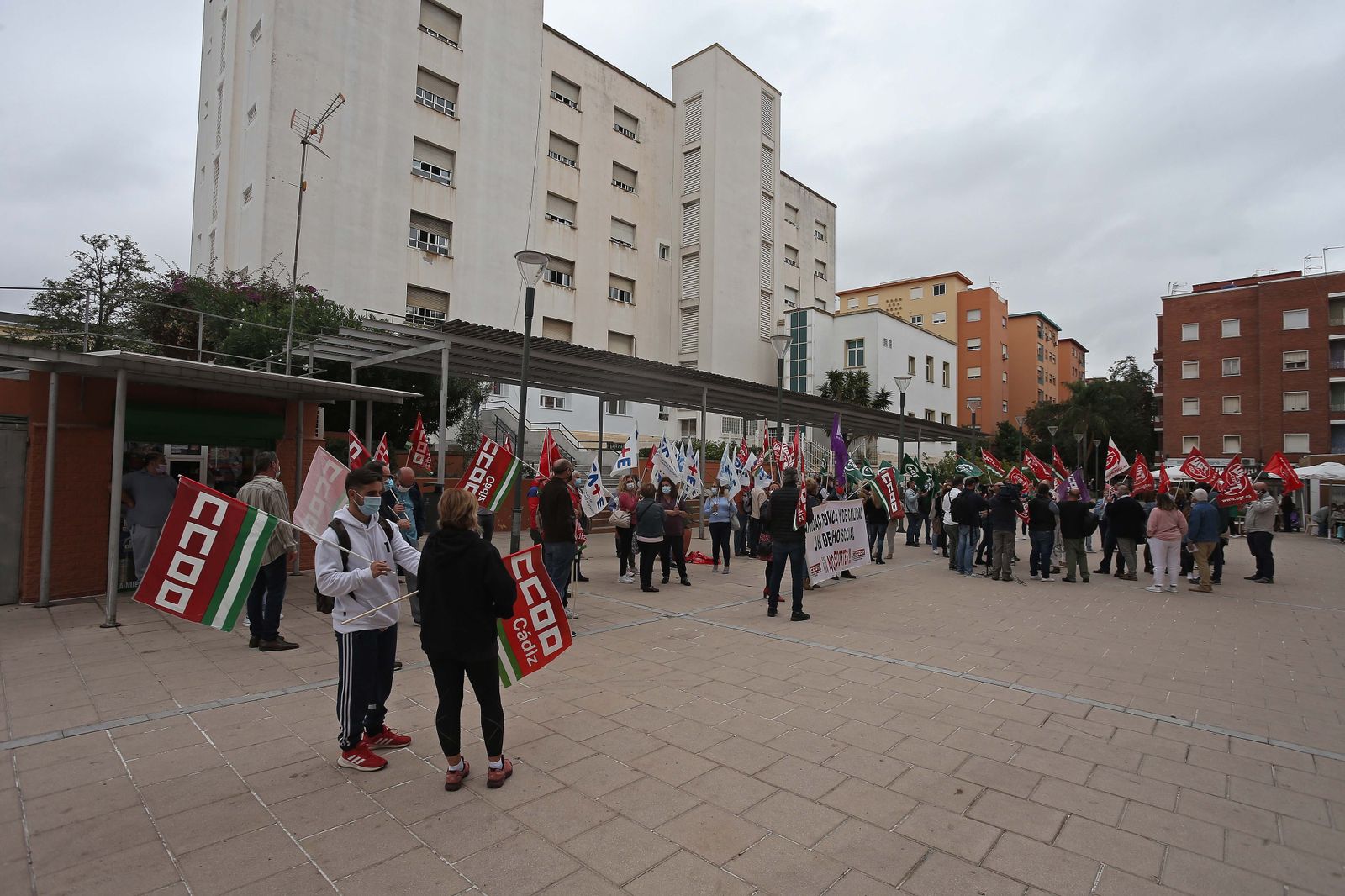 Manifestación a las puertas del ambulatorio de Algeciras en 2020.