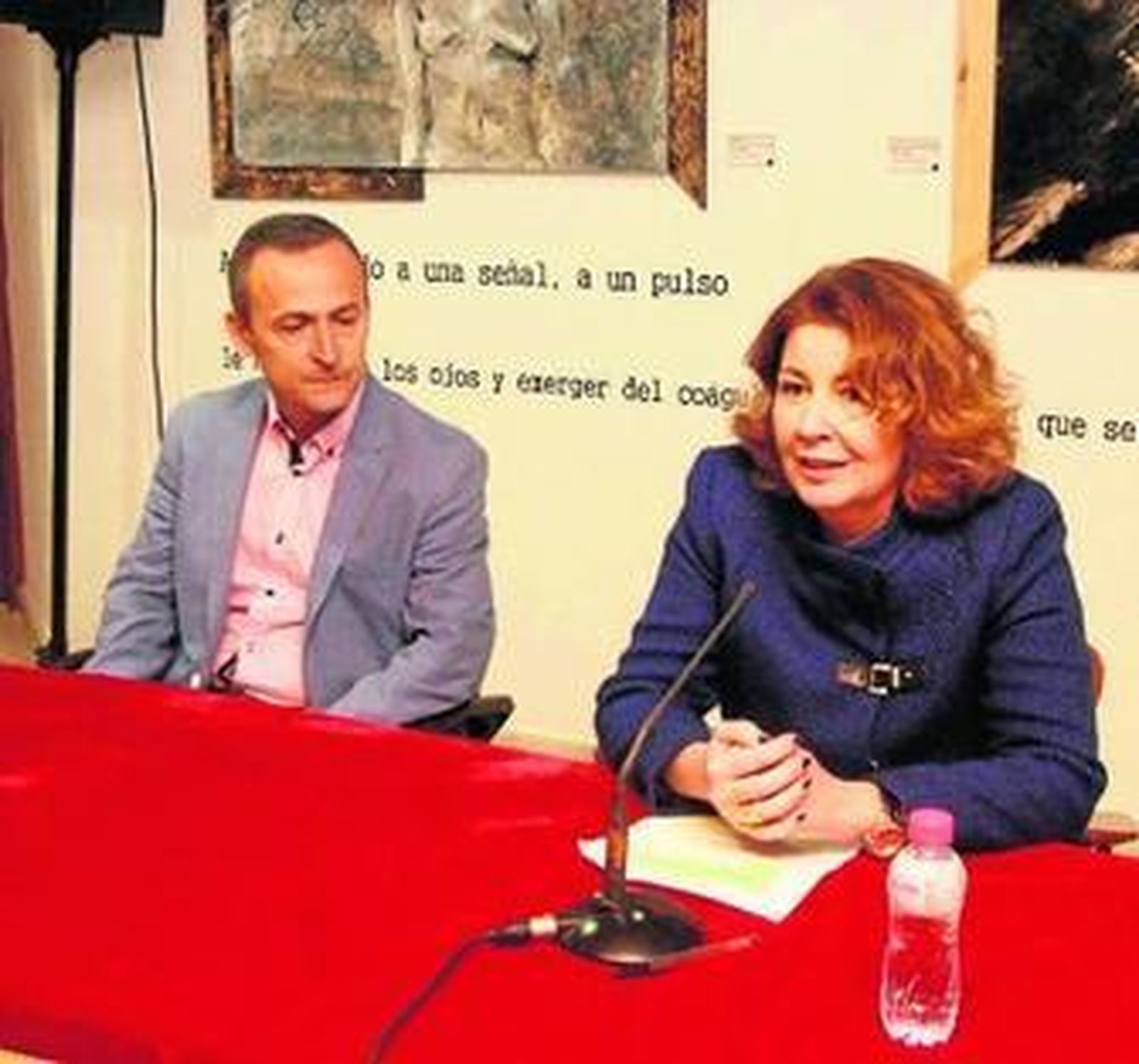 Santiago López Galán acompañado de Remedios Serrano.