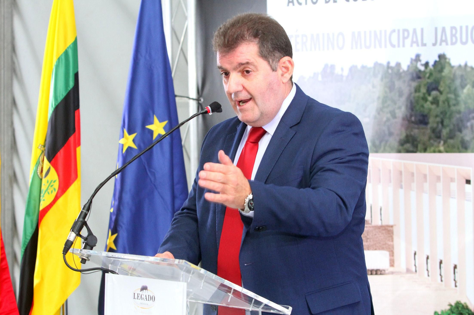 Imágenes de la colocación de la primera piedra de la planta de ElPozo en Jabugo.