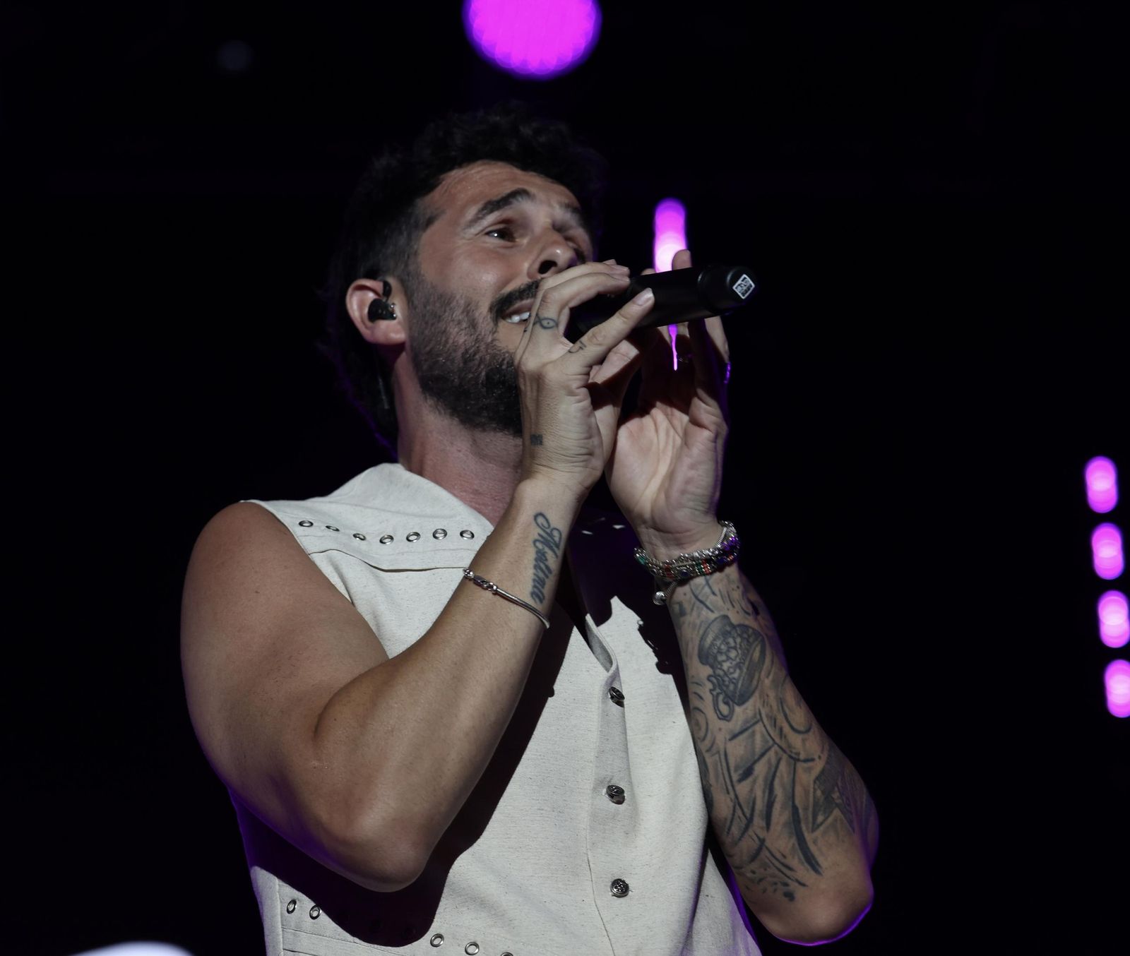 Las mejores fotos del concierto de Antoñito Molina en el Icónica Santalucía Sevilla Fest