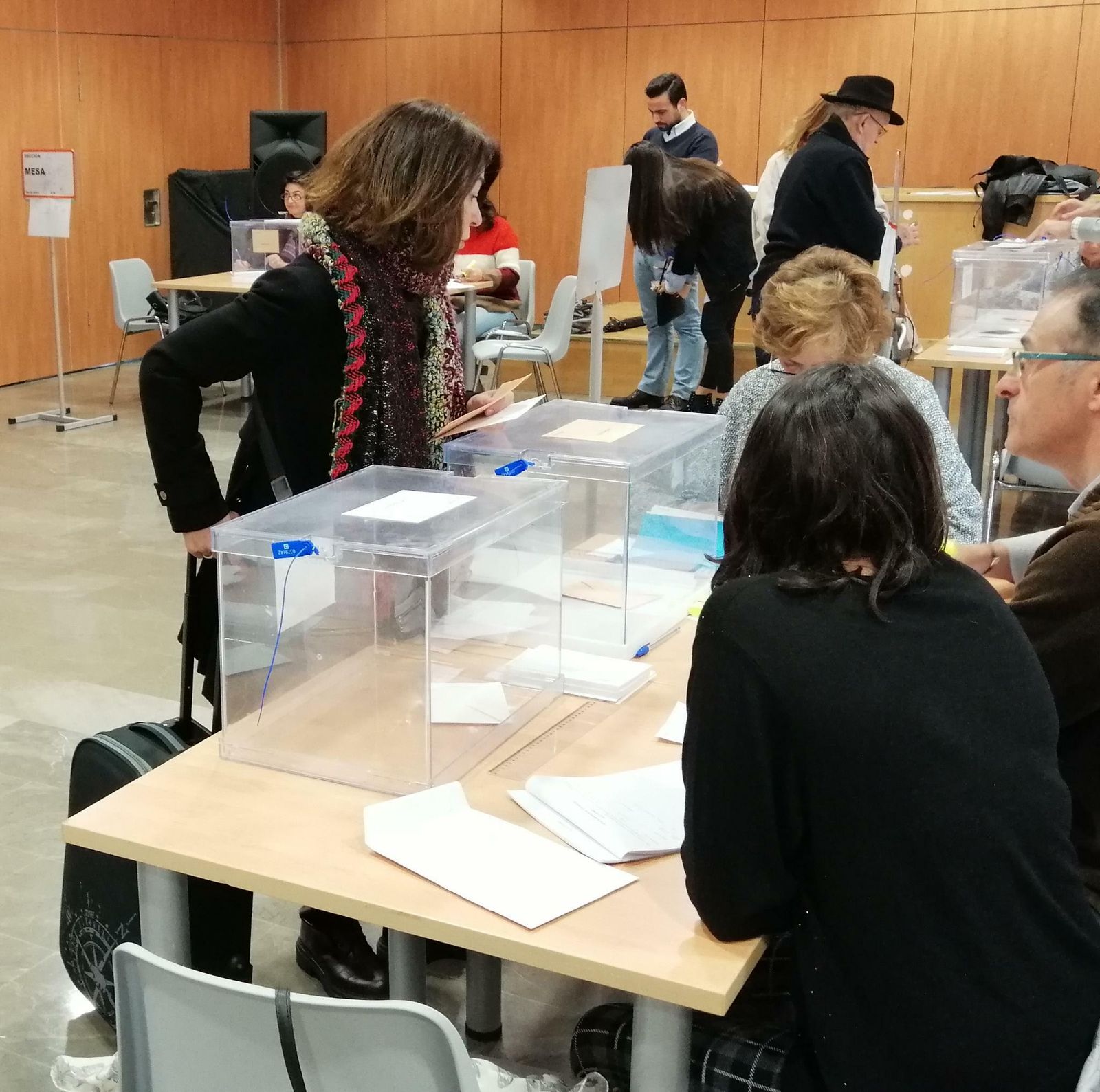 Las imágenes de la jornada electoral en Sevilla