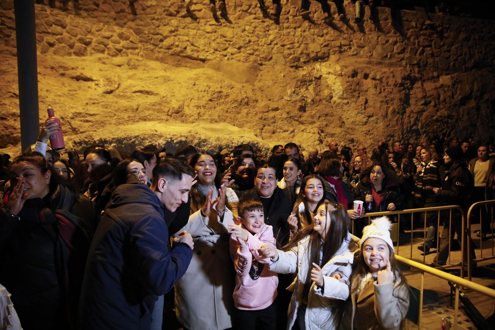La Noche de las Candelas del Mesón Gitano de Almería, en imágenes