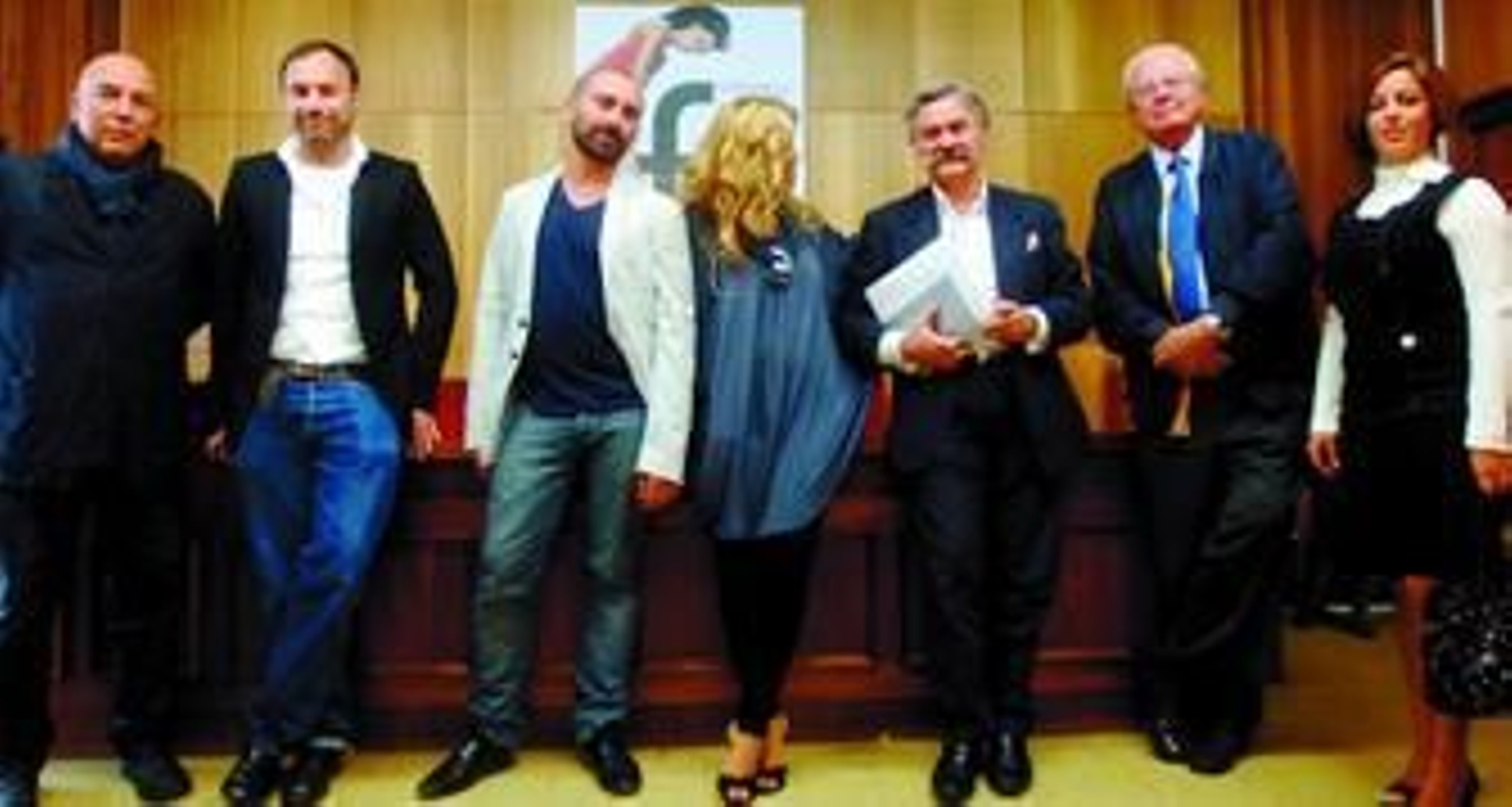 Vicenç Mustarós, Jack Henry, Sébastien Gleize, Juana Martín, Pedro Mansilla, Enrique Loewe y María García en la presentación de la III edición.