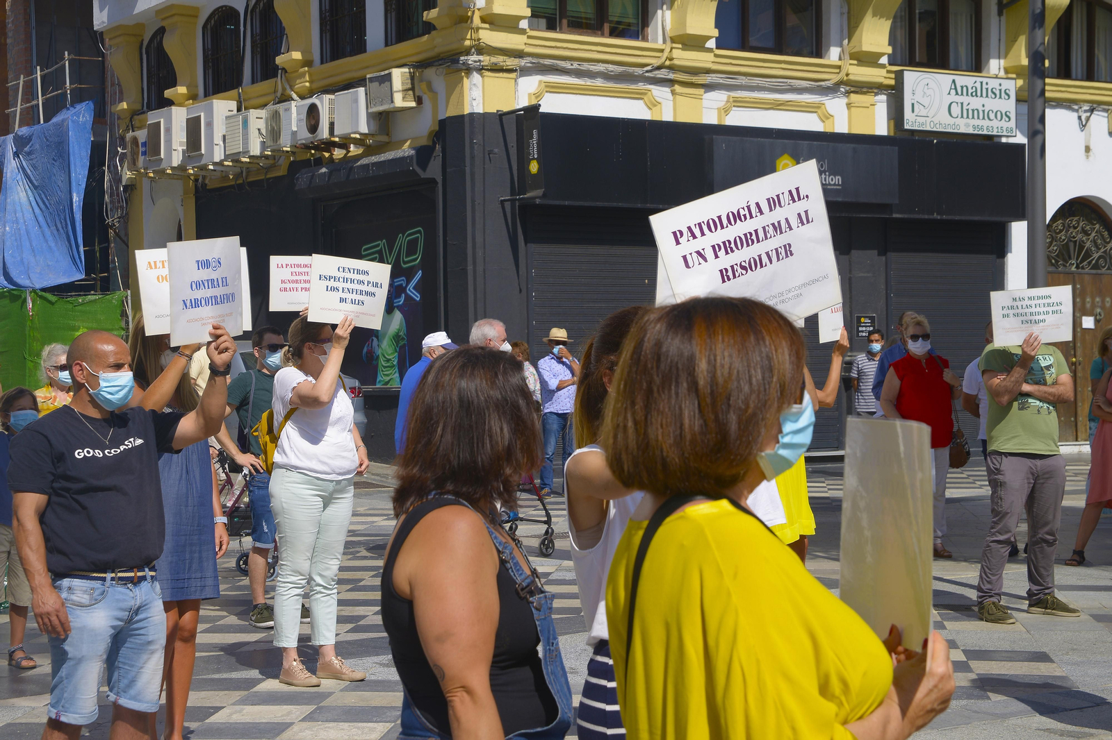 Fotos de la concentración en el día de la lucha contra las drogas en Algeciras.