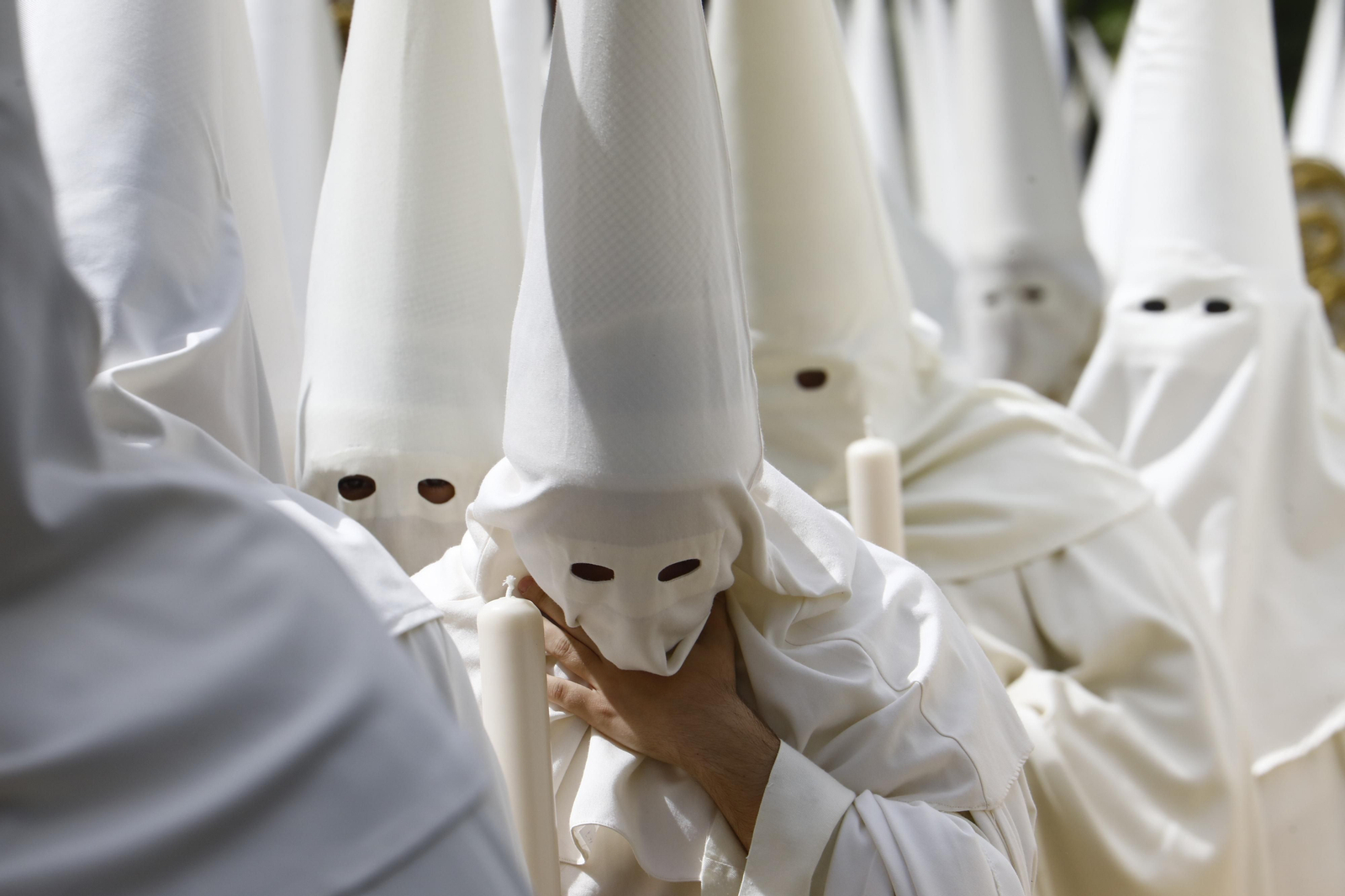 Lunes Santo en Córdoba: La procesión de la Merced, en imágenes