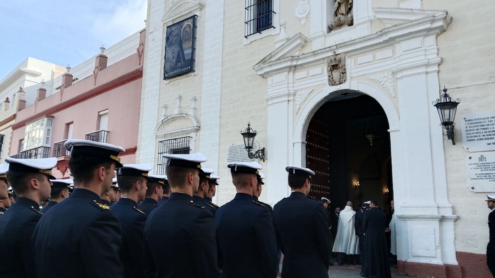 Así ha sido la despedida de los guardiamarinas de la Virgen del Carmen antes de embarcar en el 'Juan Sebastián de Elcano'