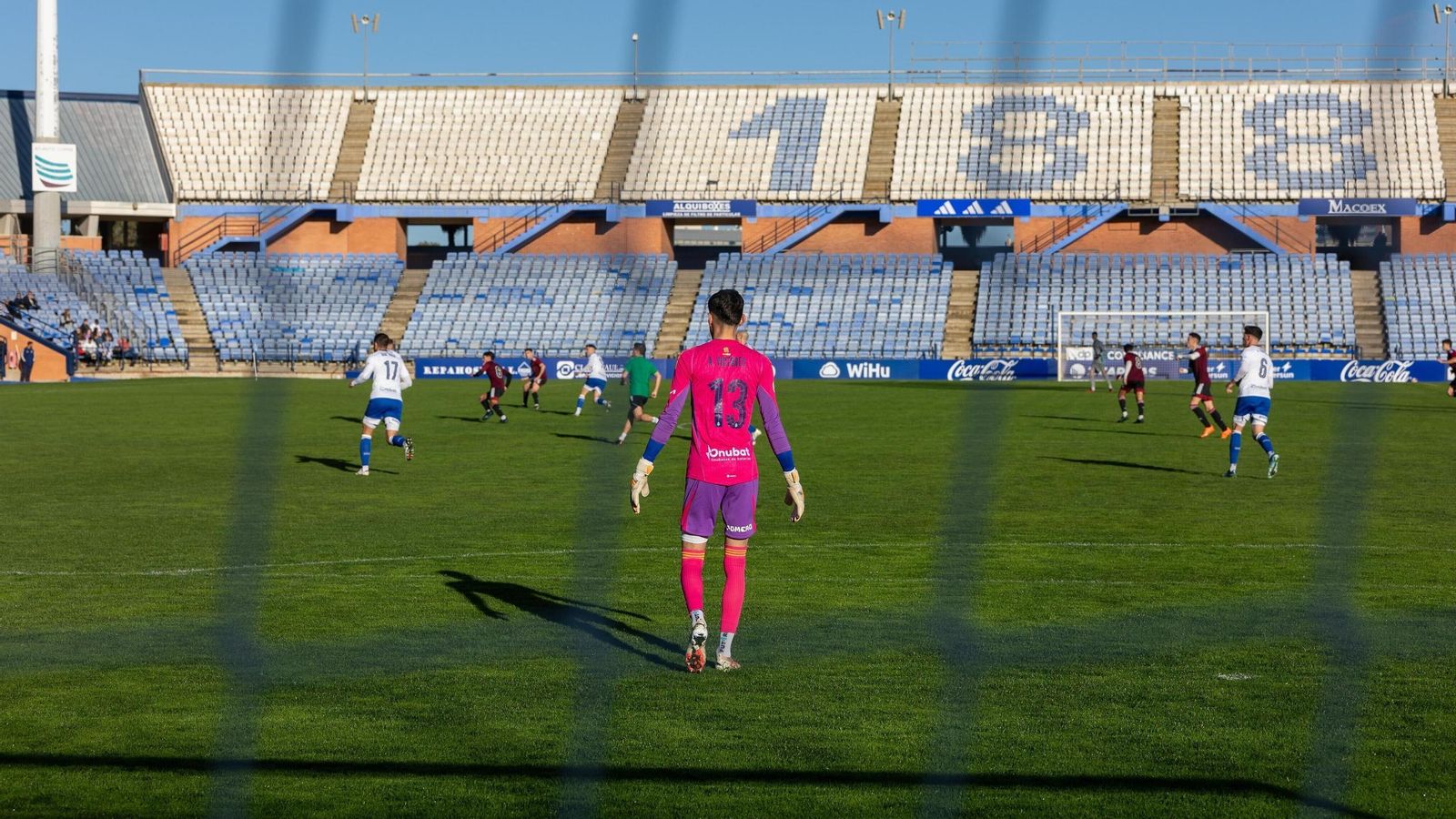 Adrián Victores en un partido de entrenamiento con el Recreativo de Huelva. Adrián Victores en un partido de entrenamiento con el Recreativo de Huelva.