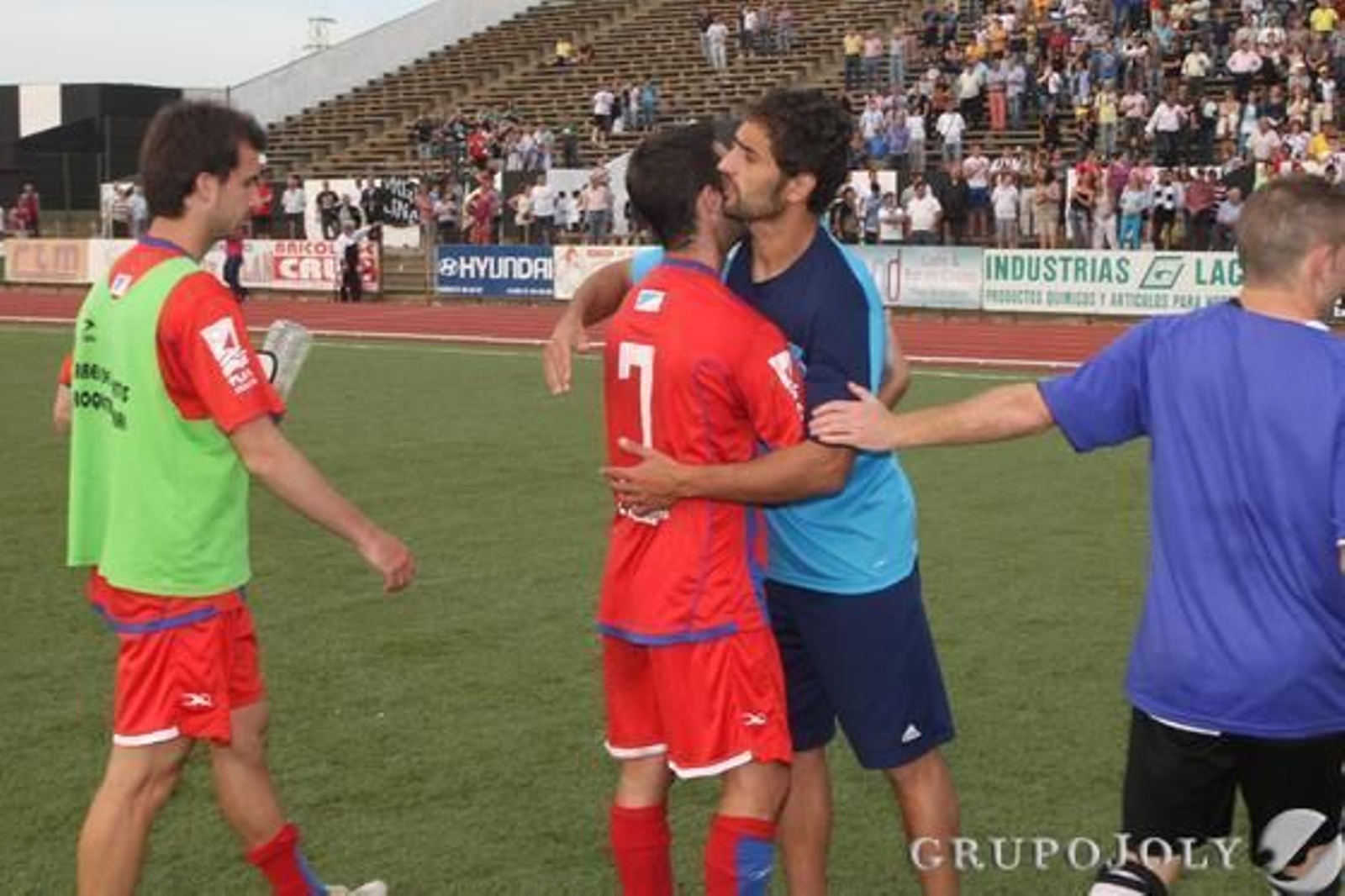 La Balona certifica su segunda posición tras el 2-0 para los blanquinegros.

Foto: Paco Guerrero