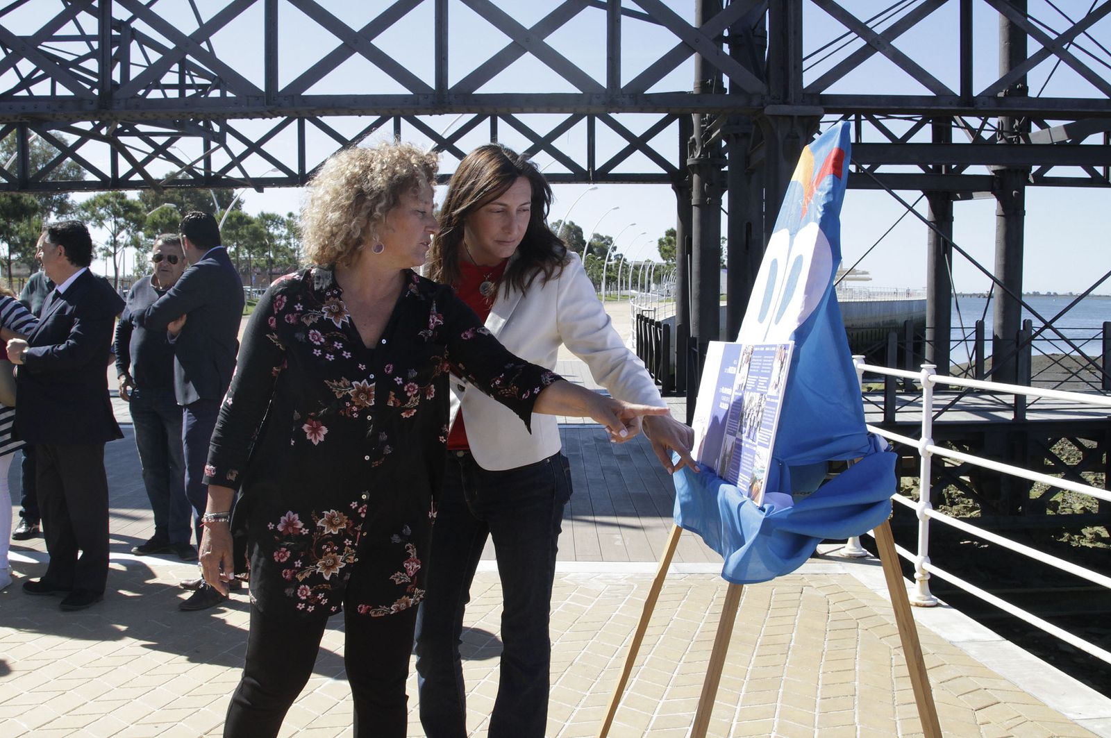 Pilar Marín y Loles López conversan sobre el "decálogo para reiniciar Huelva"