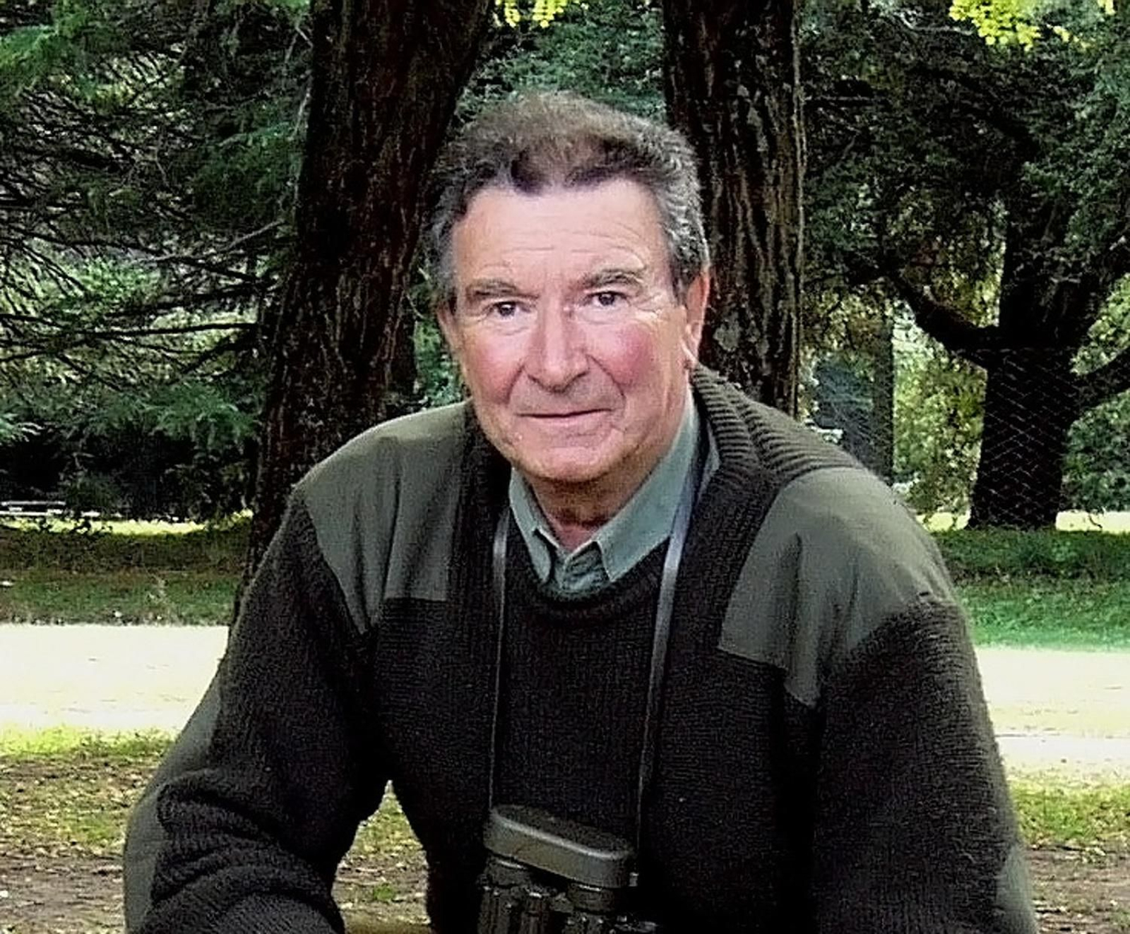 Lucas Llanes Borrero: con la bandera de Huelva  por todo el mundo