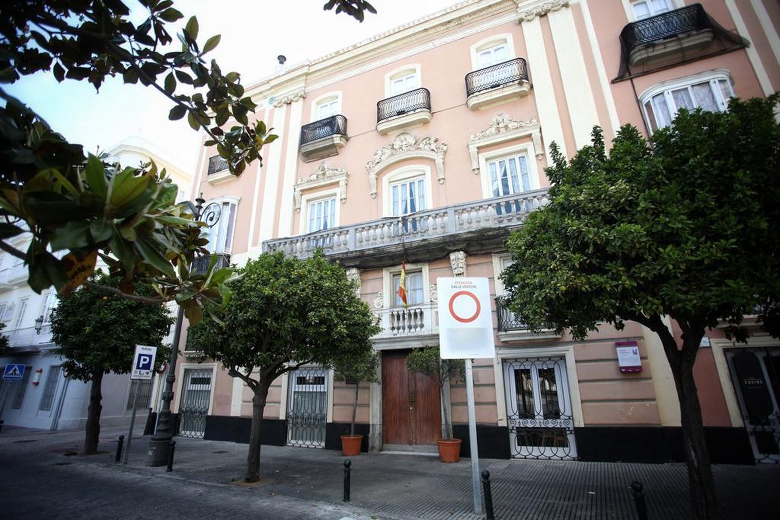 Fachada del Casino Gaditano.