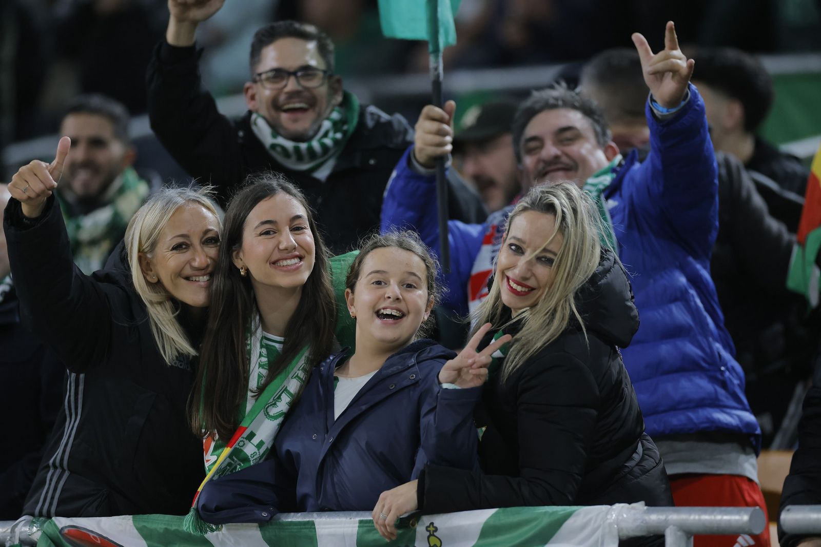 Búscate en las fotos del Betis - Atlético de Madrid