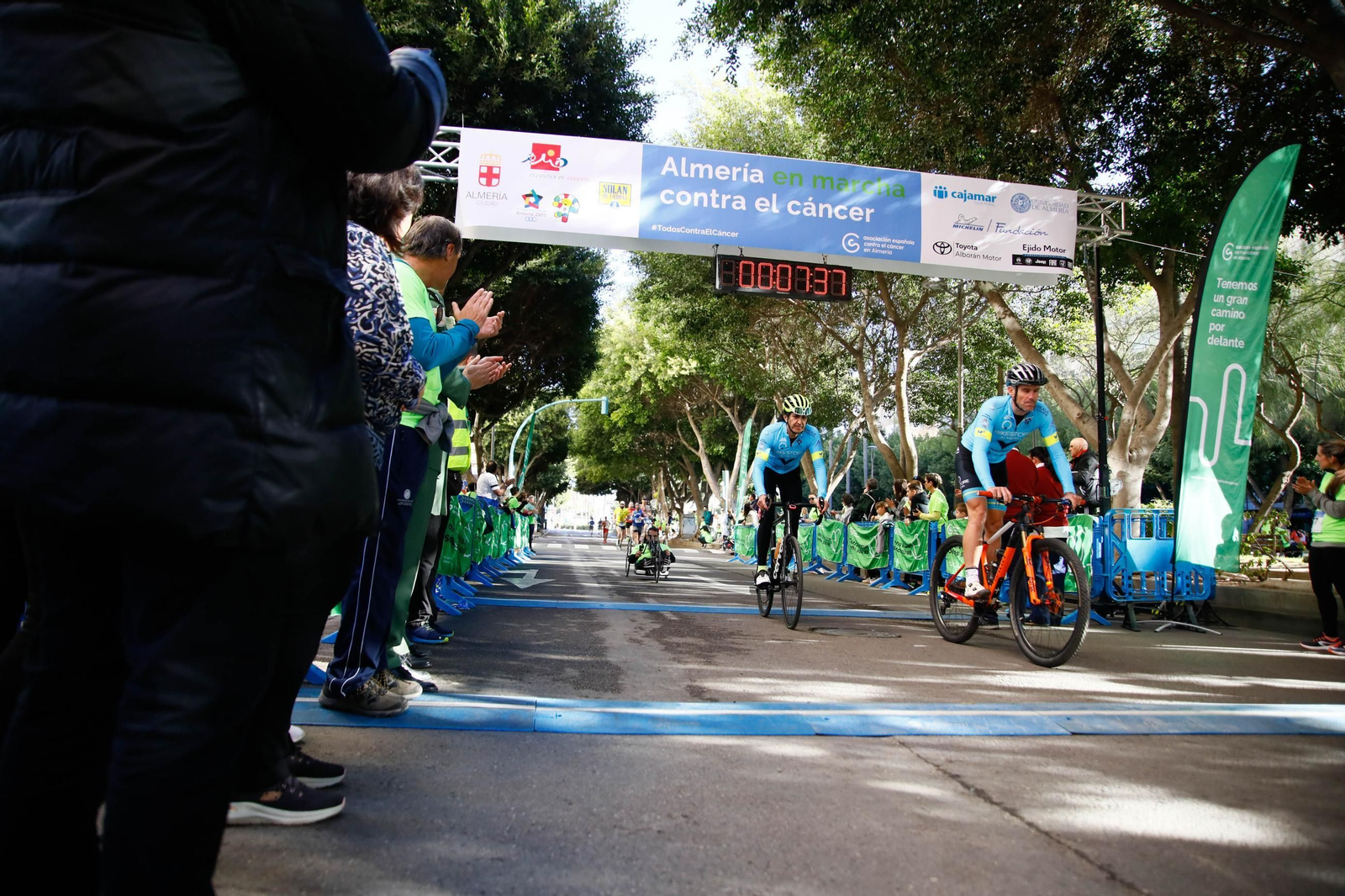 Imágenes de la Carrera contra el Cáncer de Almería