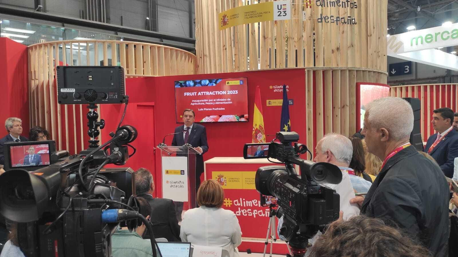 La presencia de Huelva en el primer día de Fruit Atracttion, en imágenes