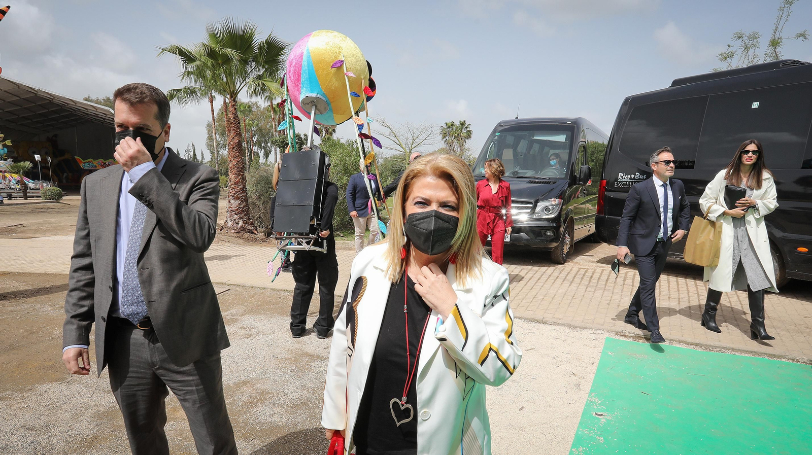 Artistas, políticos y empresarios en el bautizo de los nietos de José Luis López en Jerez