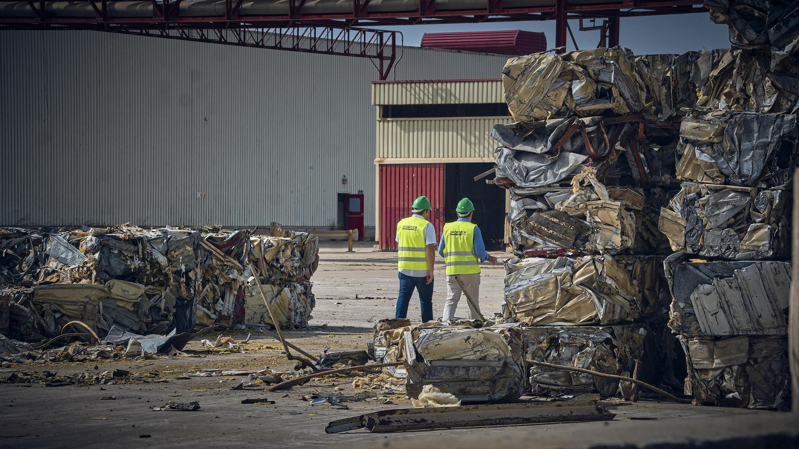Derribo de la antigua factoría de Delphi.