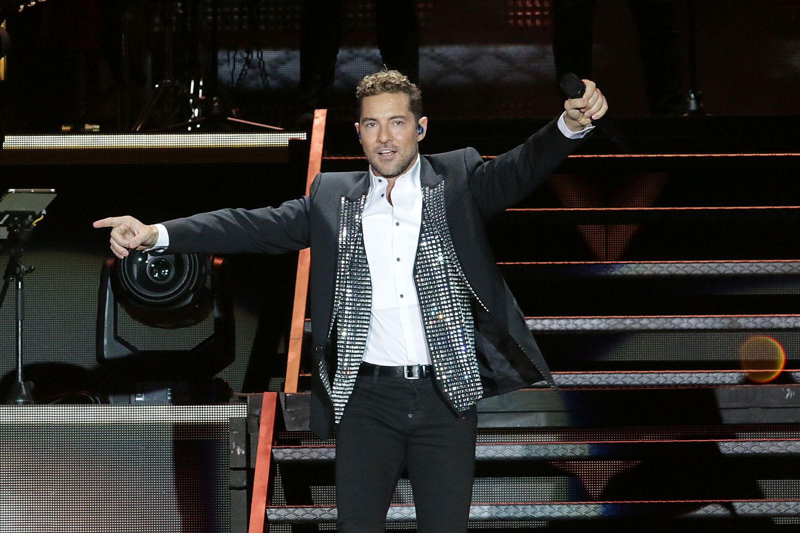 David Bisbal en el concierto de su 20 aniversario celebrado en Almería.