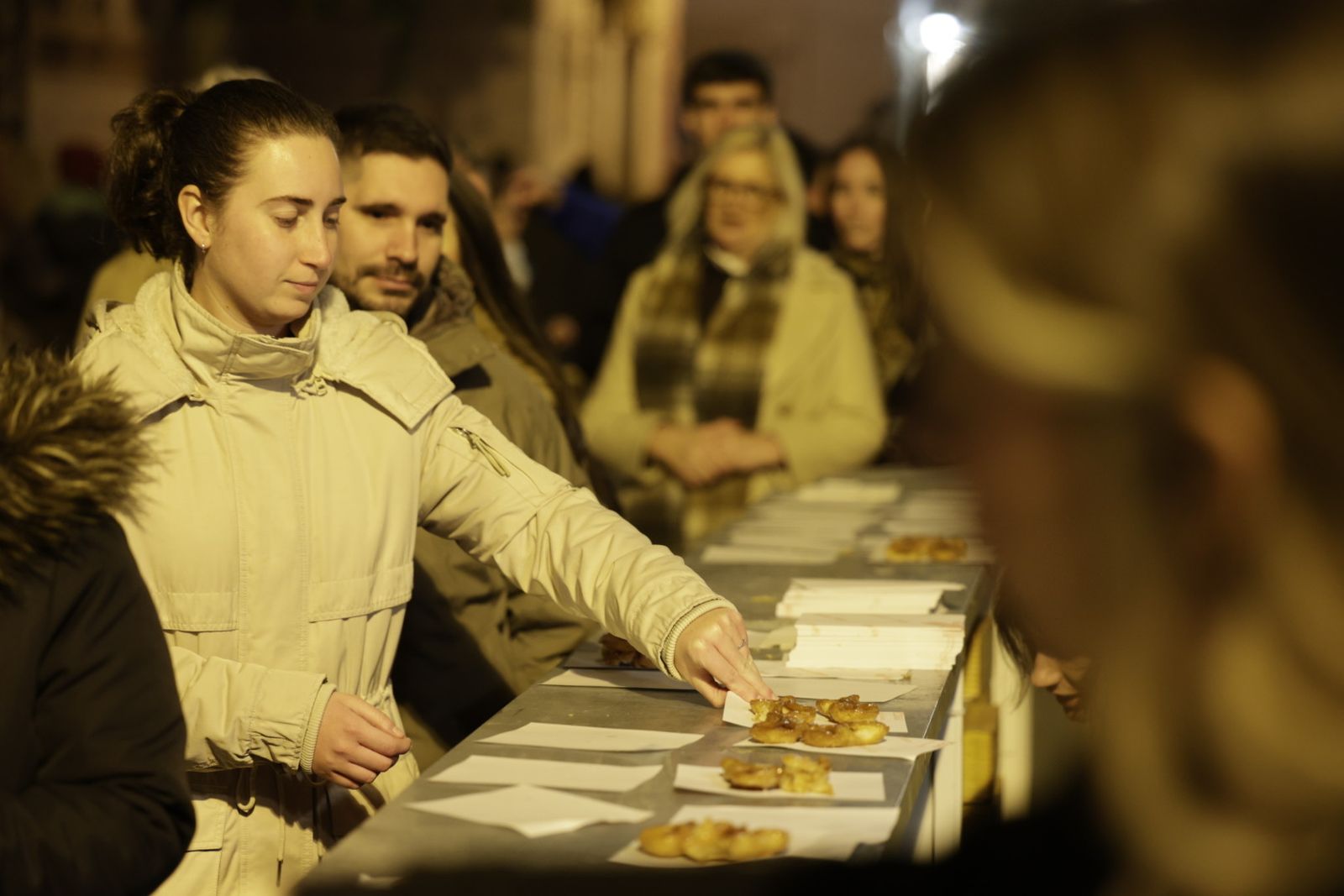 Las imágenes de la Pestiñada populatr del Carnaval de Cádiz 2026