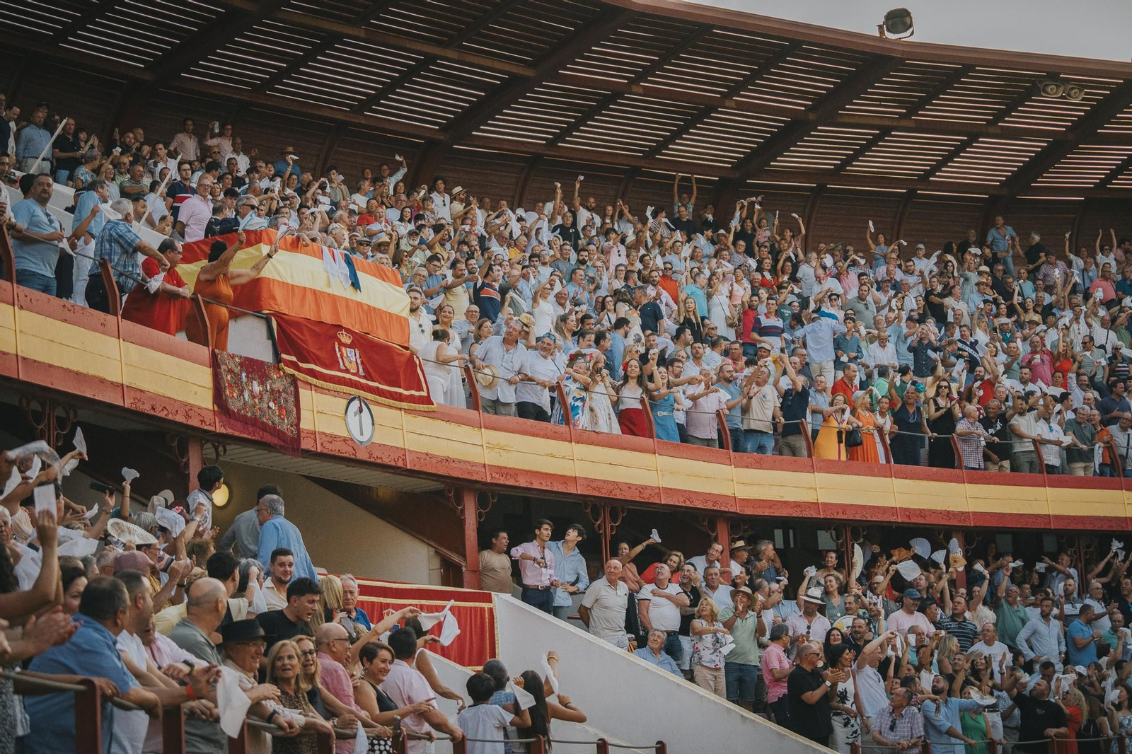 La segunda tarde de toros de la feria de Santa Ana de Roquetas, en imágenes