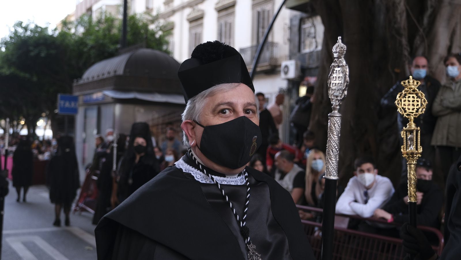 Procesión del Santo Entierro en Almería, en imágenes.