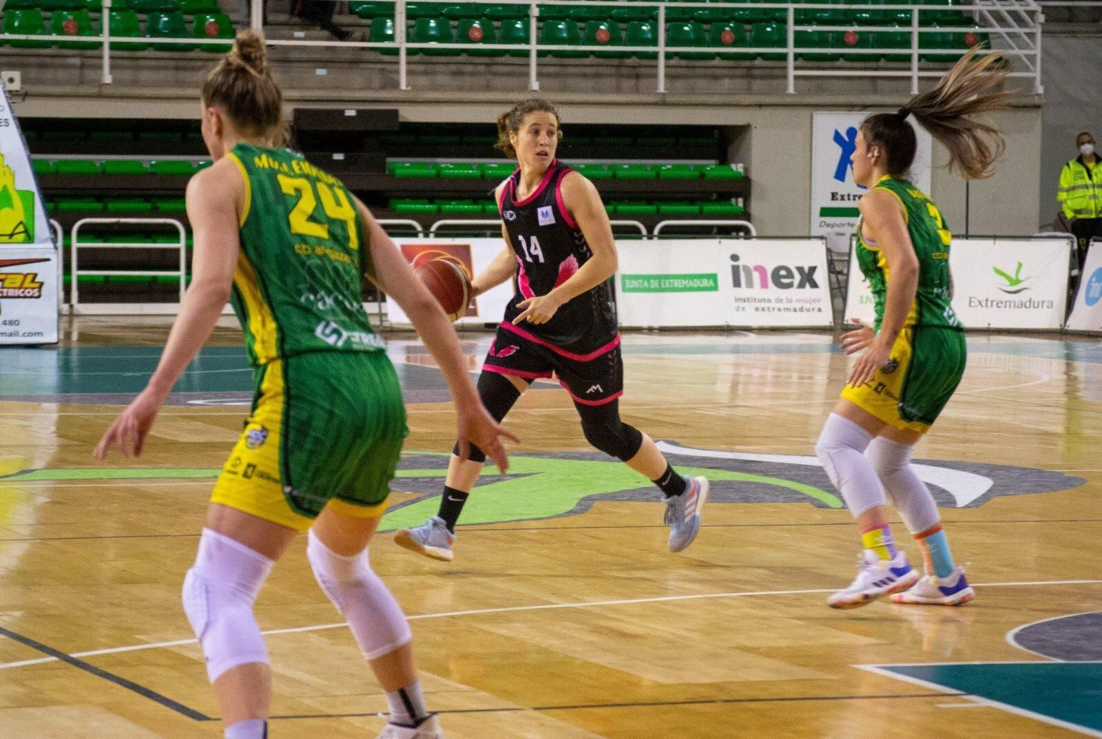 El Raca Granada sigue enrachado.