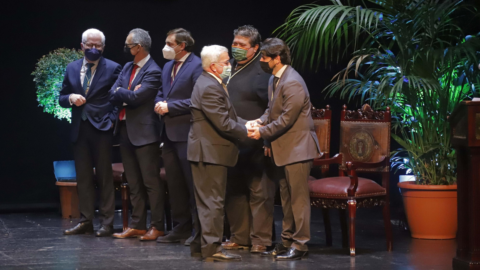 Fotos de la distinción del padre Pedro como Hijo Predilecto de Algeciras