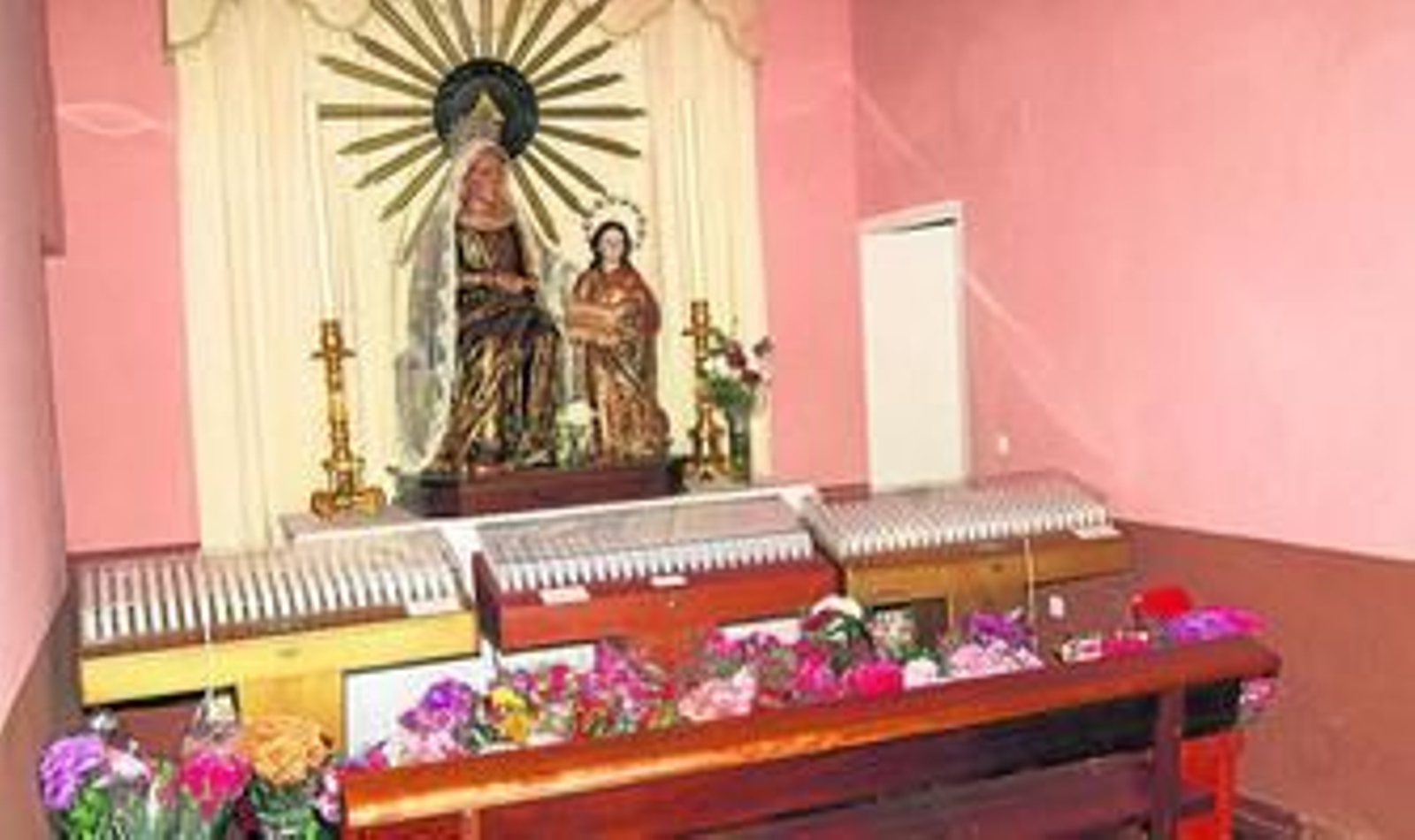 La imagen de Santa Ana permanece en un pequeño cuarto de la parroquia.