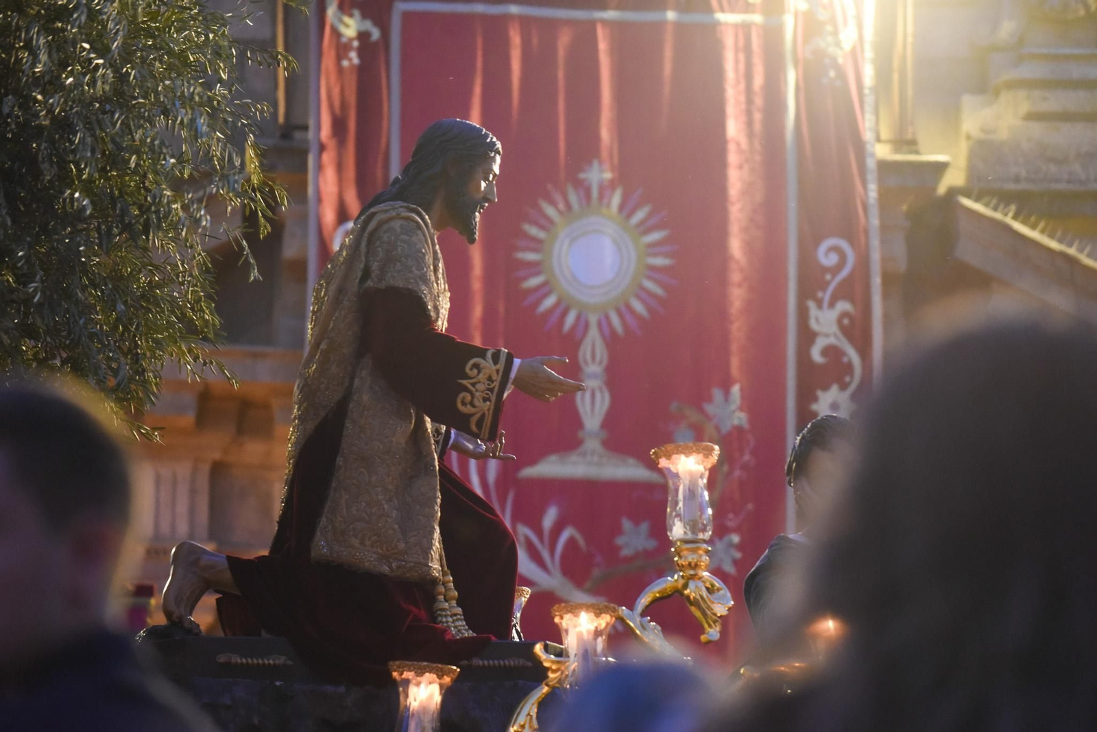 Las imágenes del Magno Vía Crucis desde la carrera oficial