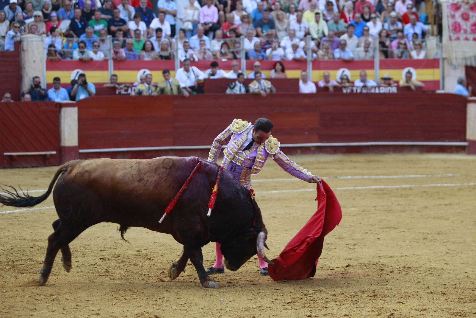 La despedida del torero Enrique Ponce de la Feria de Almería 2024, en imágenes