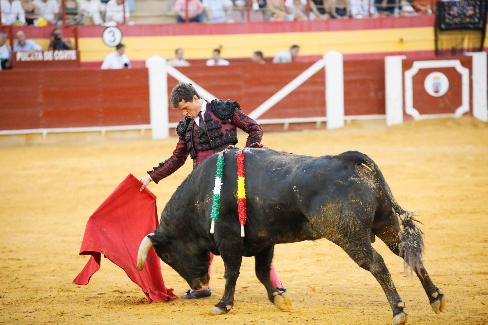 Imágenes de la corrida de toros en Roquetas de Mar