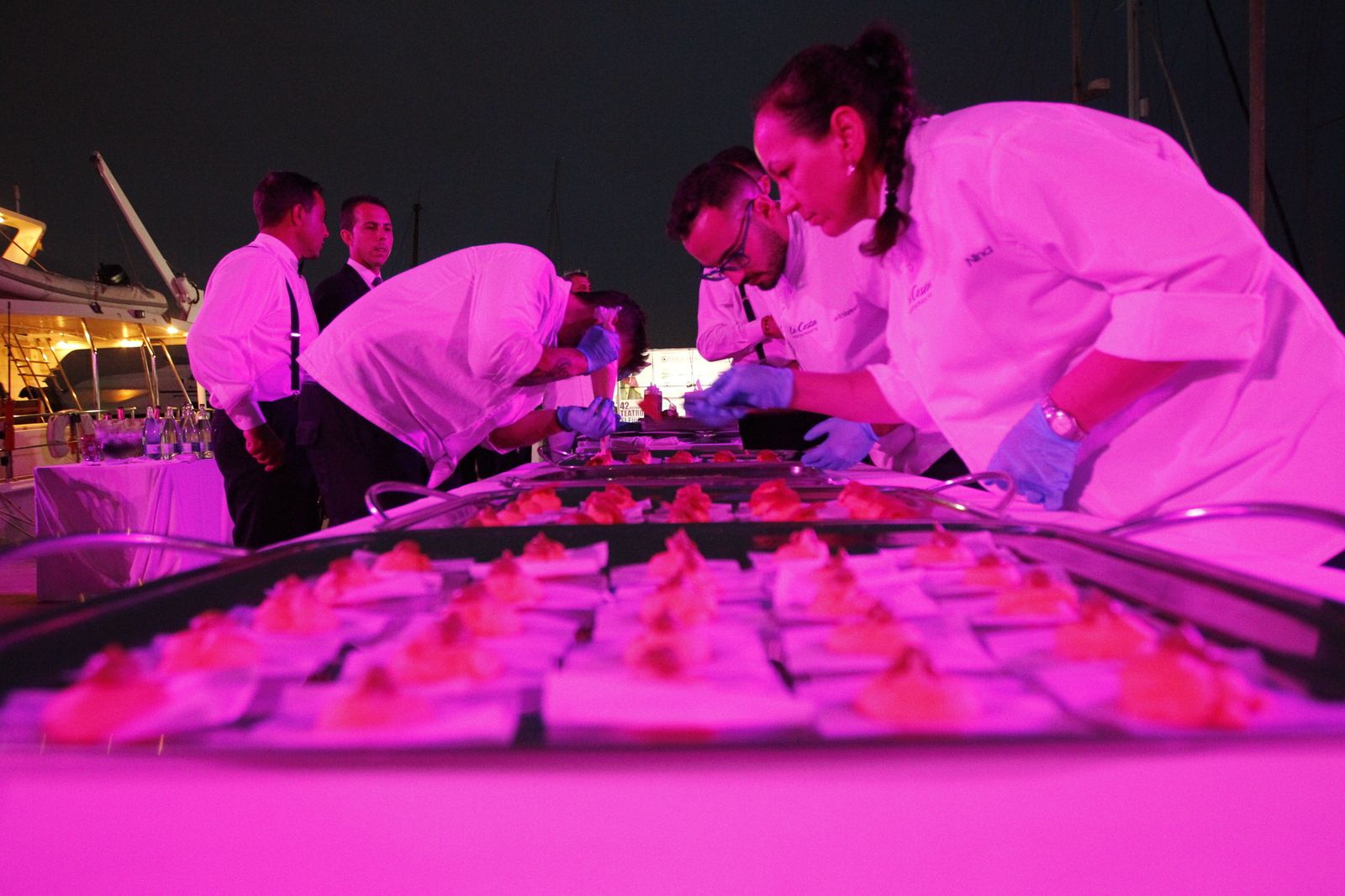 Fotogalería Teatro Comestible. Festival Teatro El Ejido. Puerto Almerimar