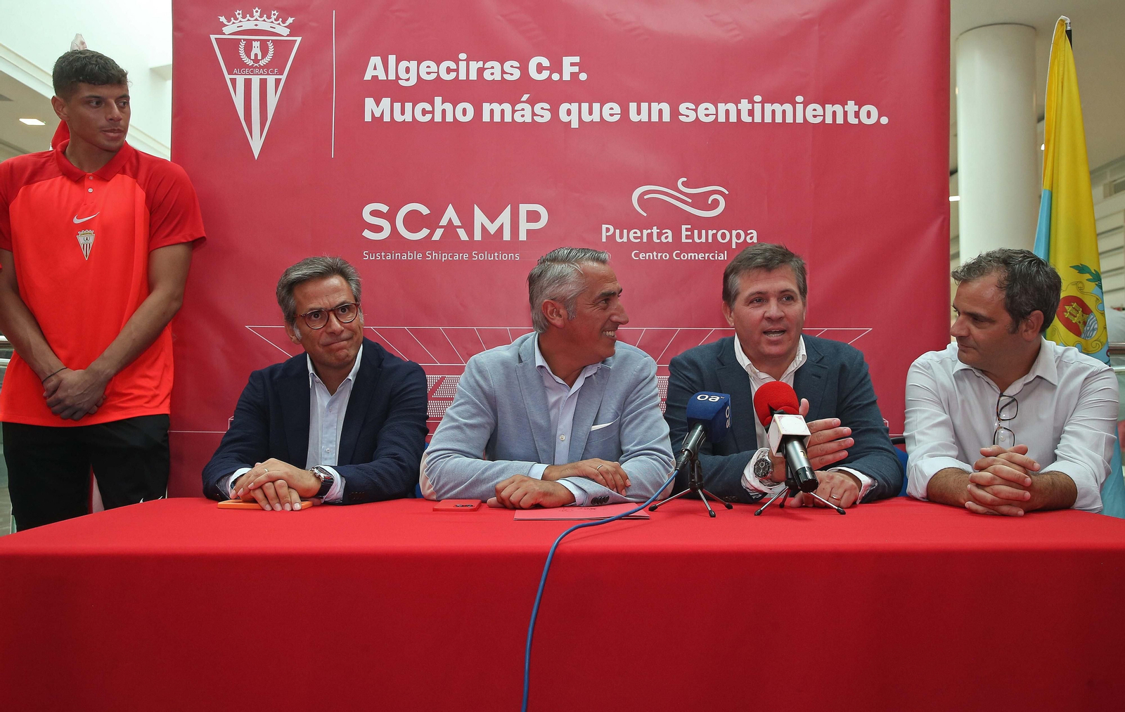 La presentación de las nueva equipaciones Nike del Algeciras CF, en imágenes