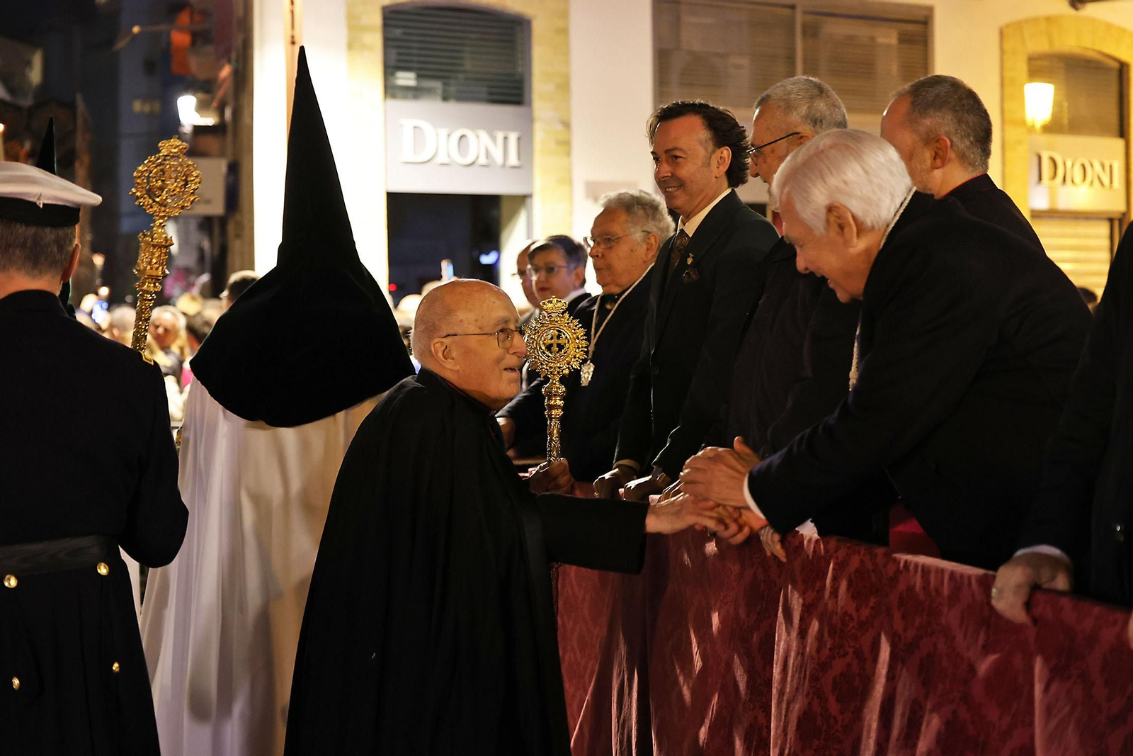 Miércoles Santo: La Hermandad de La Esperanza por las calles de Huelva