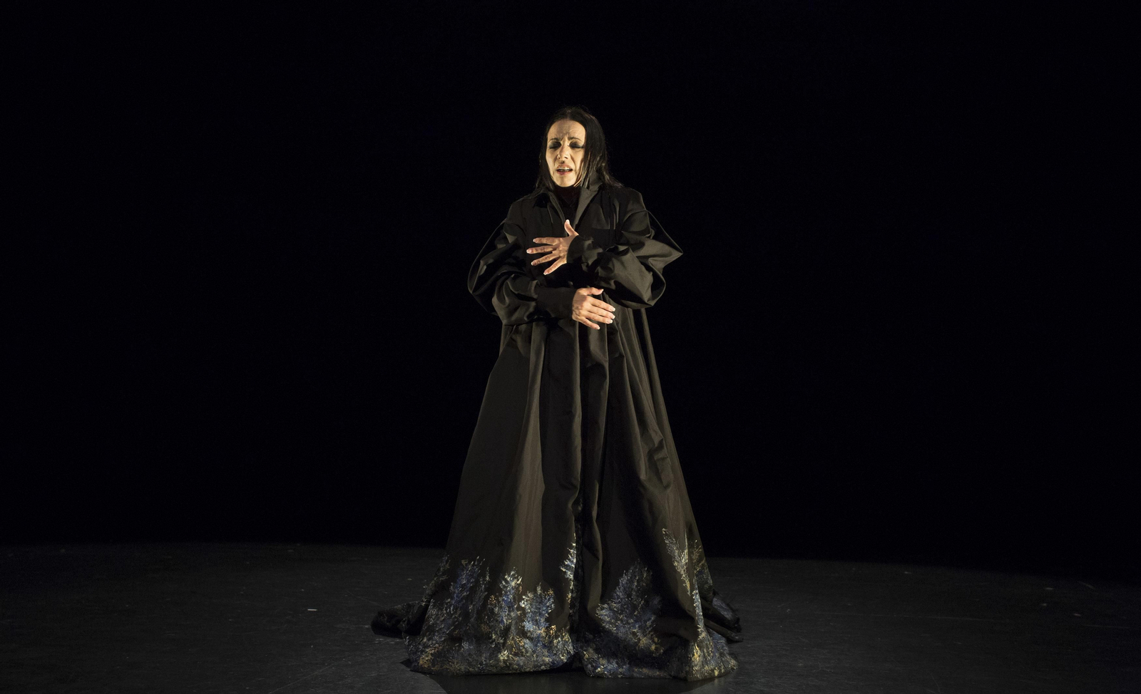 Eva Yerbabuena en el ensayo del espectáculo 'cuentos de azúcar'