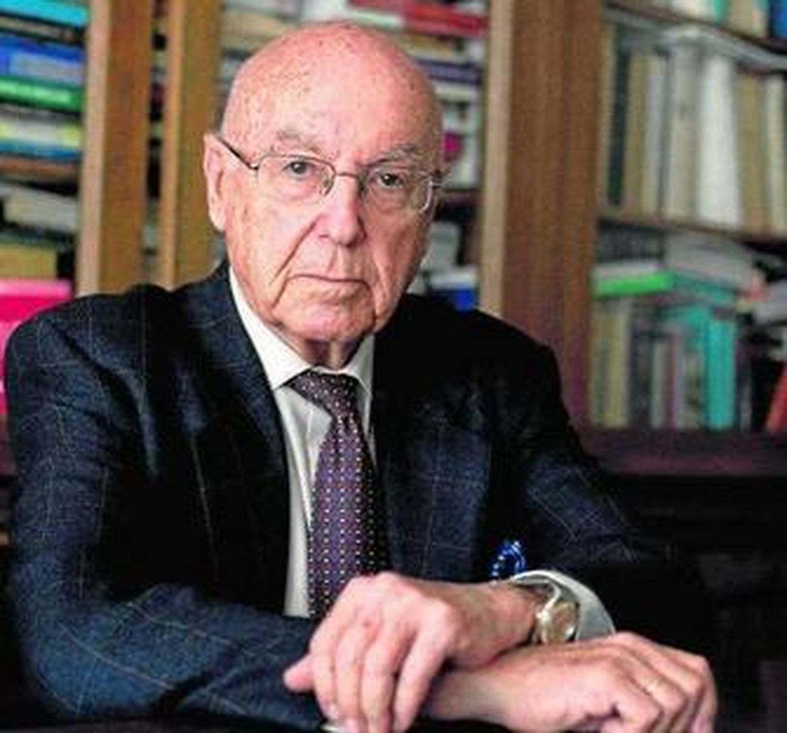 1. Manuel Clavero Arévalo, catedrático y pte. del consejo editorial de Grupo Joly. 2. Isidoro Moreno, antropólogo. 3. Manolo Sanlúcar, guitarrista. 4. Manuel Pimentel, empresario.