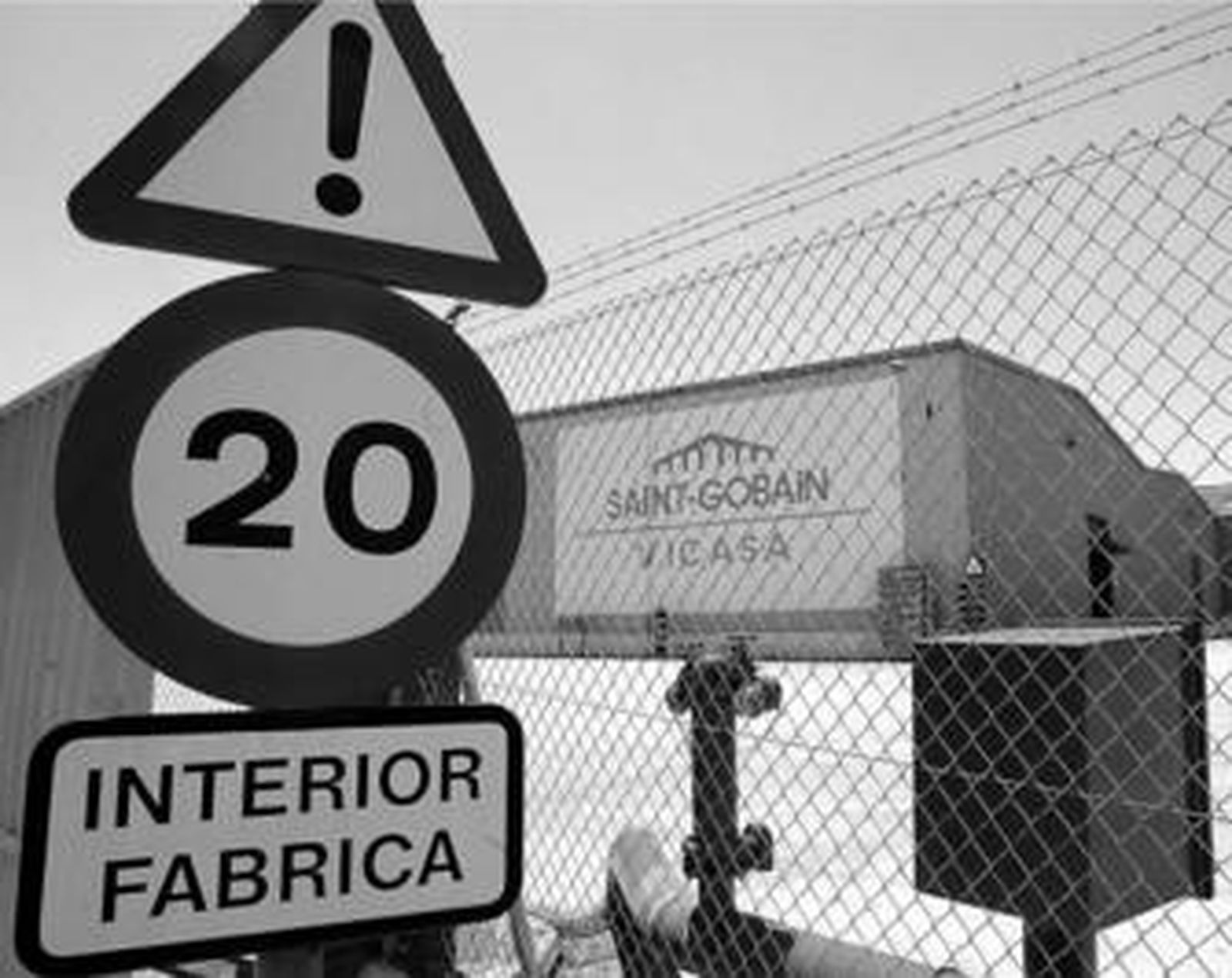 Imagen de la fábrica de Vicasa en Jerez, que Saint Gobain pretende vender.