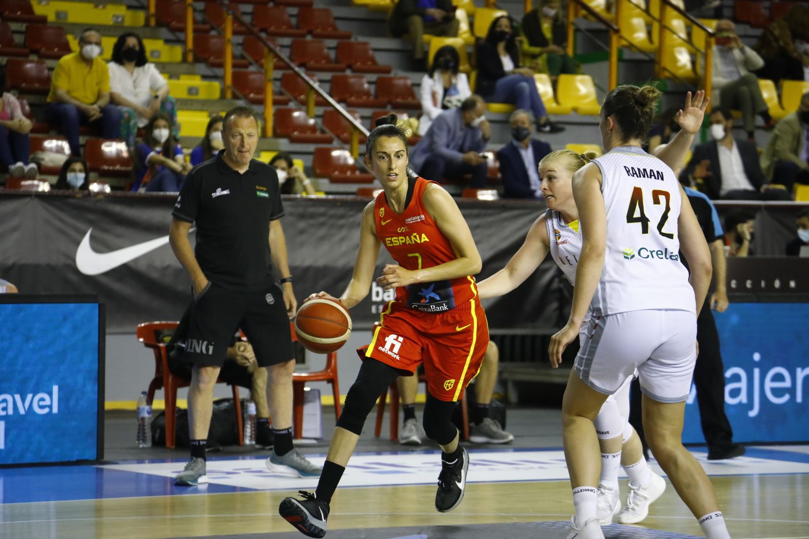 Las imágenes del triunfo de España ante Bélgica en Córdoba.