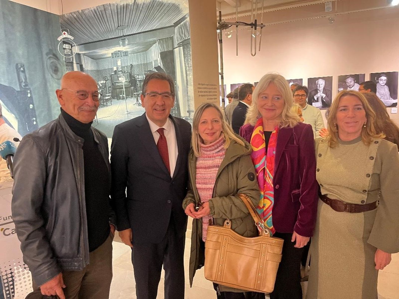 Pablo Juliá, Antonio Pulido, Felicidad Rodríguez, Mercedes Colombo e Inmaculada Olivera.