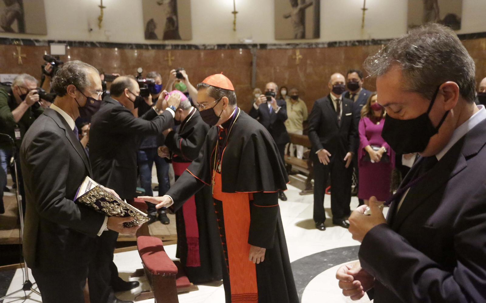 Las imágenes de la misa por el cuarto centenario del Gran Poder
