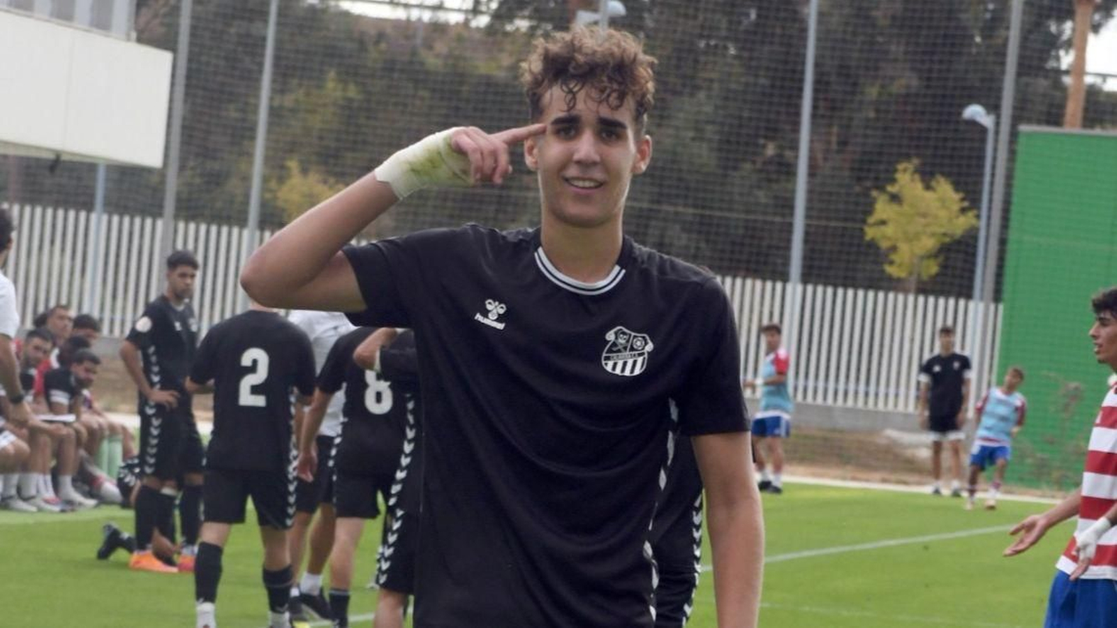 Juanma Reyes tras un partido con el Calavera