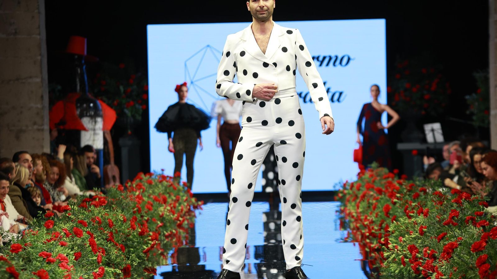 Desfile de Guillermo Peralta en la Pasarela Flamenca Jerez Tío Pepe 2023 Desfile de Guillermo Peralta en la Pasarela Flamenca Jerez Tío Pepe 2023