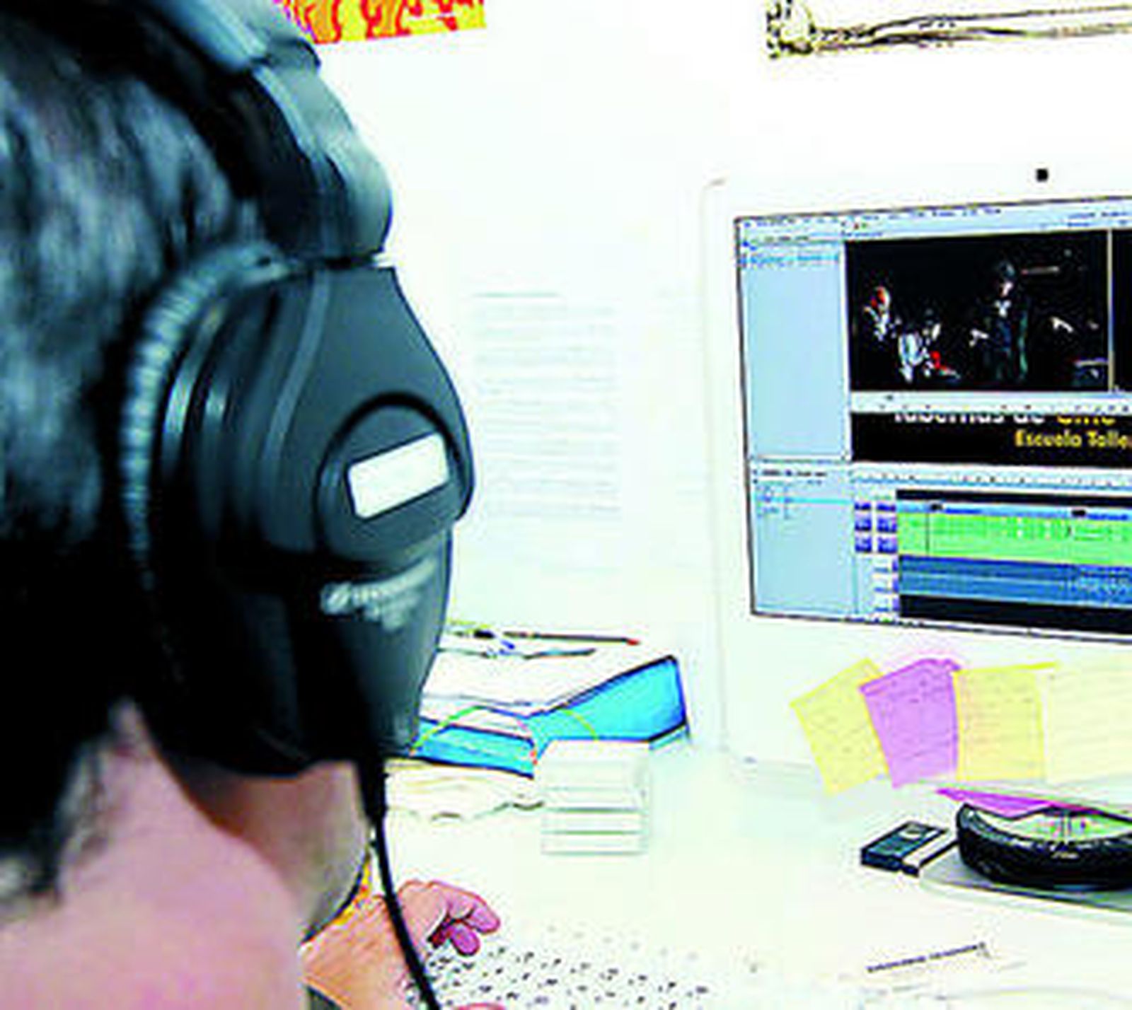 Los alumnos dispondrán de todos los útiles necesarios para realizar el corto.