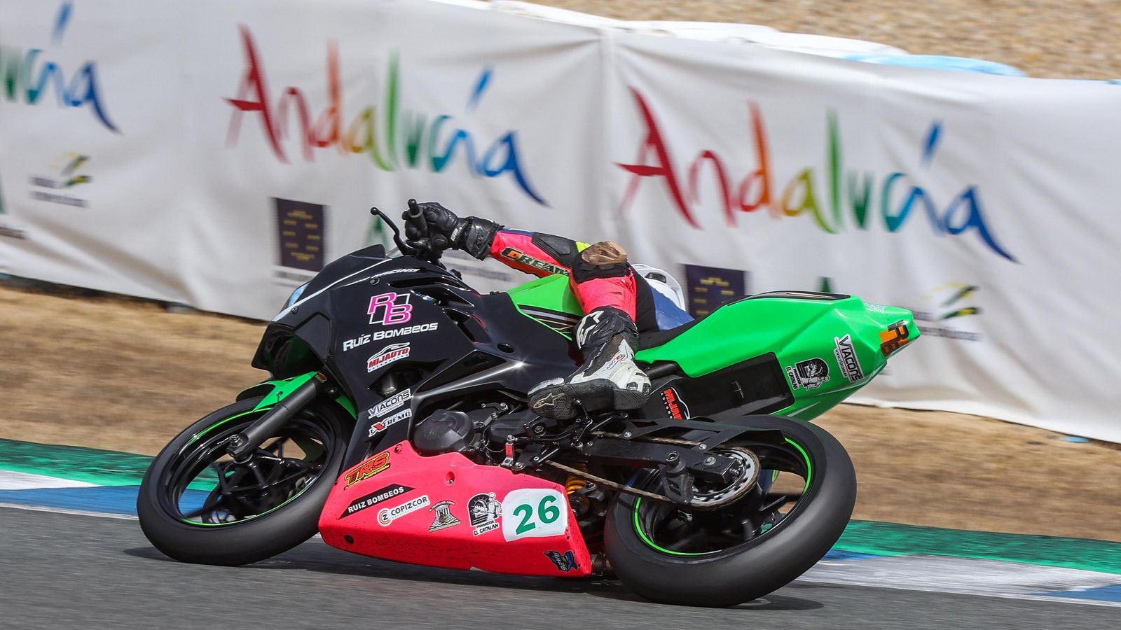 Javier Ruiz, campeón del Open Supersport 300.