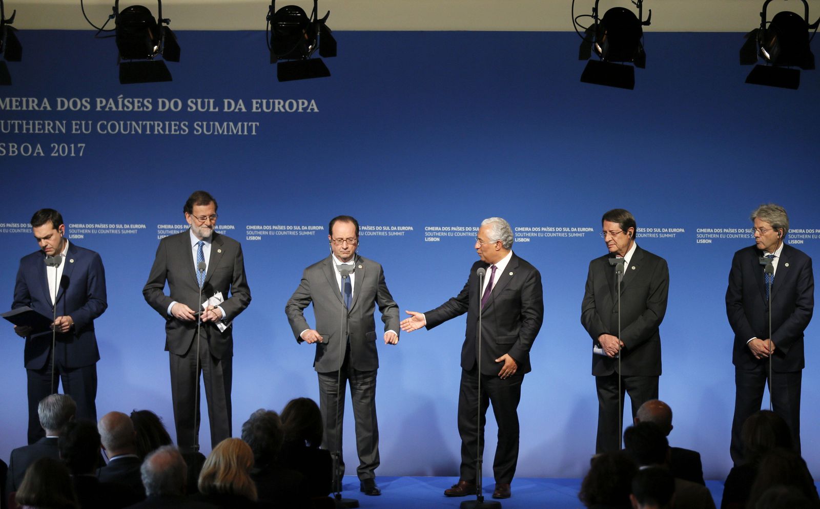 Hollande reclama a EEUU que respete la acogida de refugiados