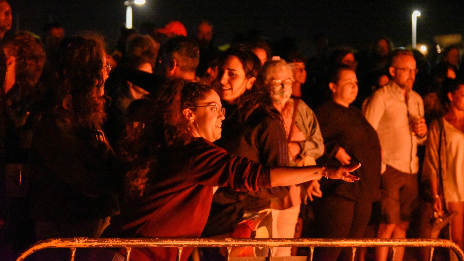 Fotos de la hoguera de San Juan en La Línea