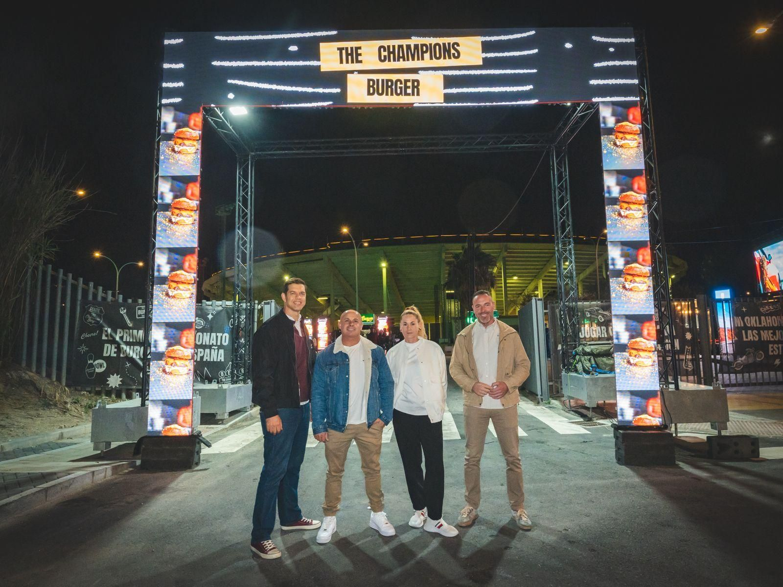 Durante once días, el público puede acercarse a la plaza de toros para disfrutar de burgers de 14 restaurantes