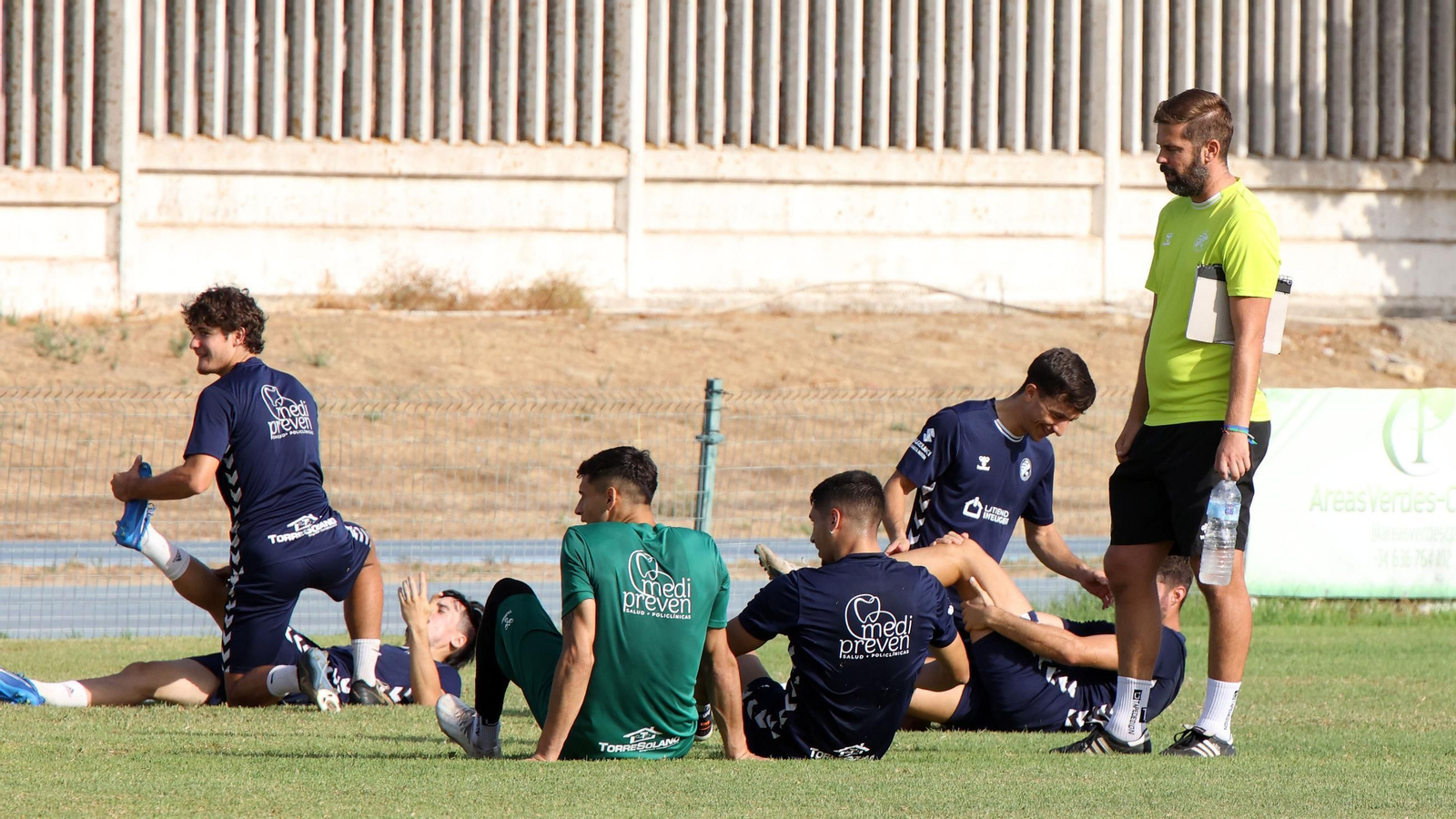 Imágenes del entrenamiento del Xerez DFC en el 'Pepe Ravelo' de Chapín
