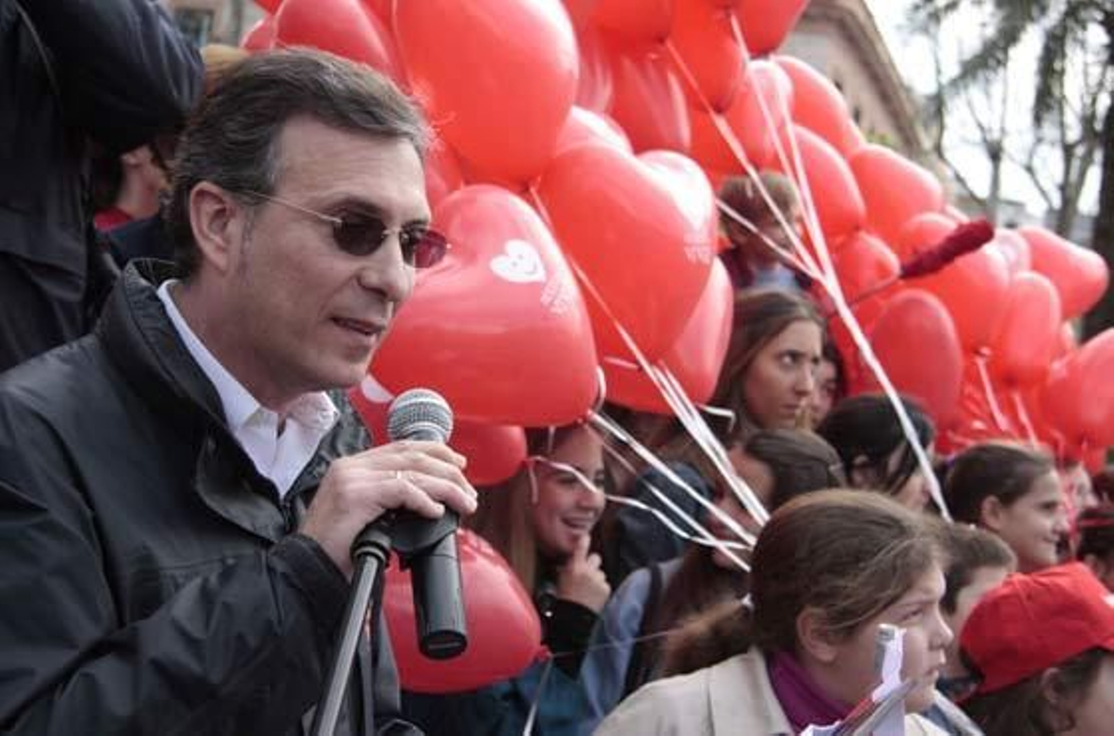 Unas 15.000 personas, según cifras oficiales, se congregaron en la Plaza Nueva para protestar contra el aborto. 

Foto: Victoria Hidalgo