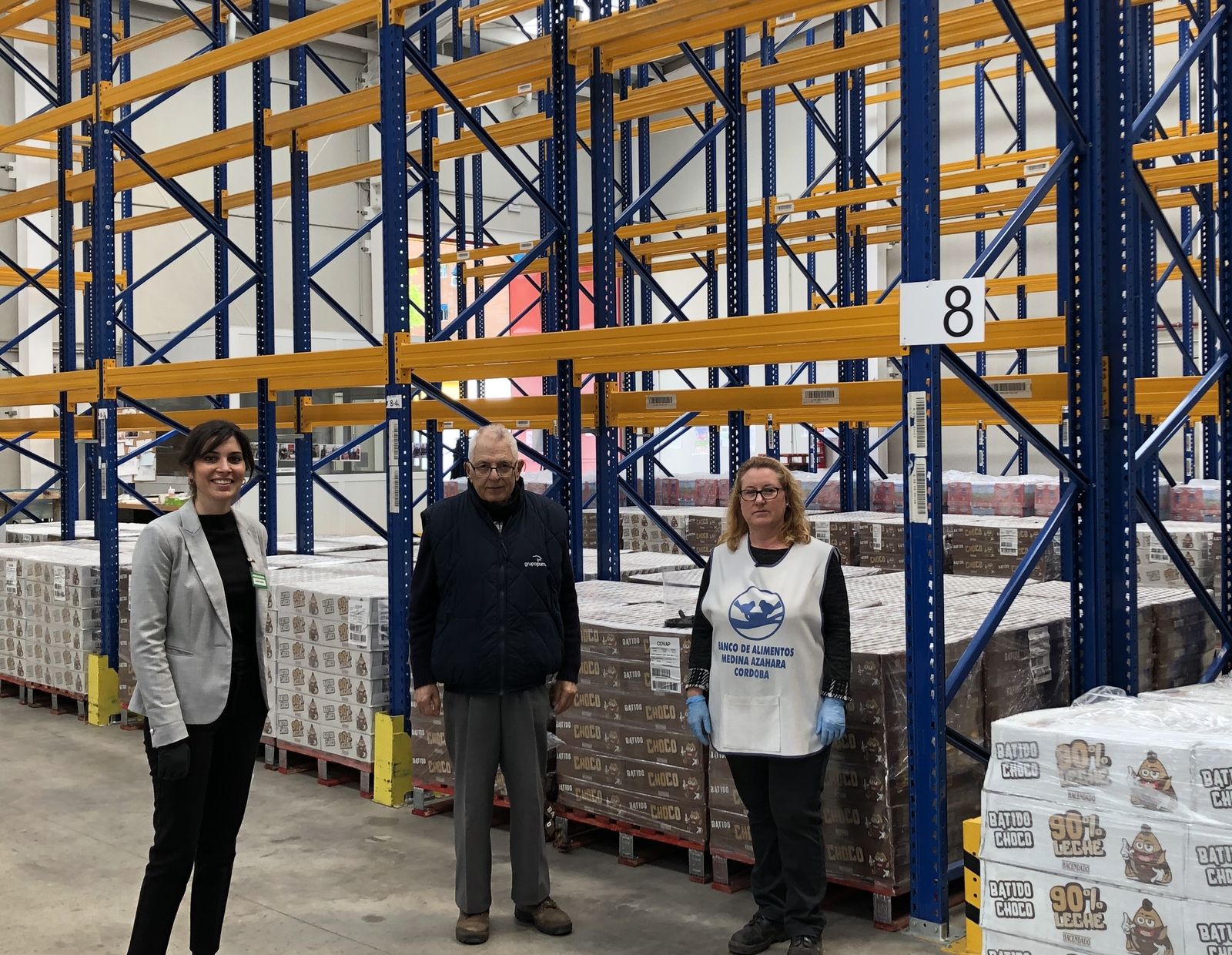 Un momento de la donación realizada por Mercadona al Banco de Alimentos.