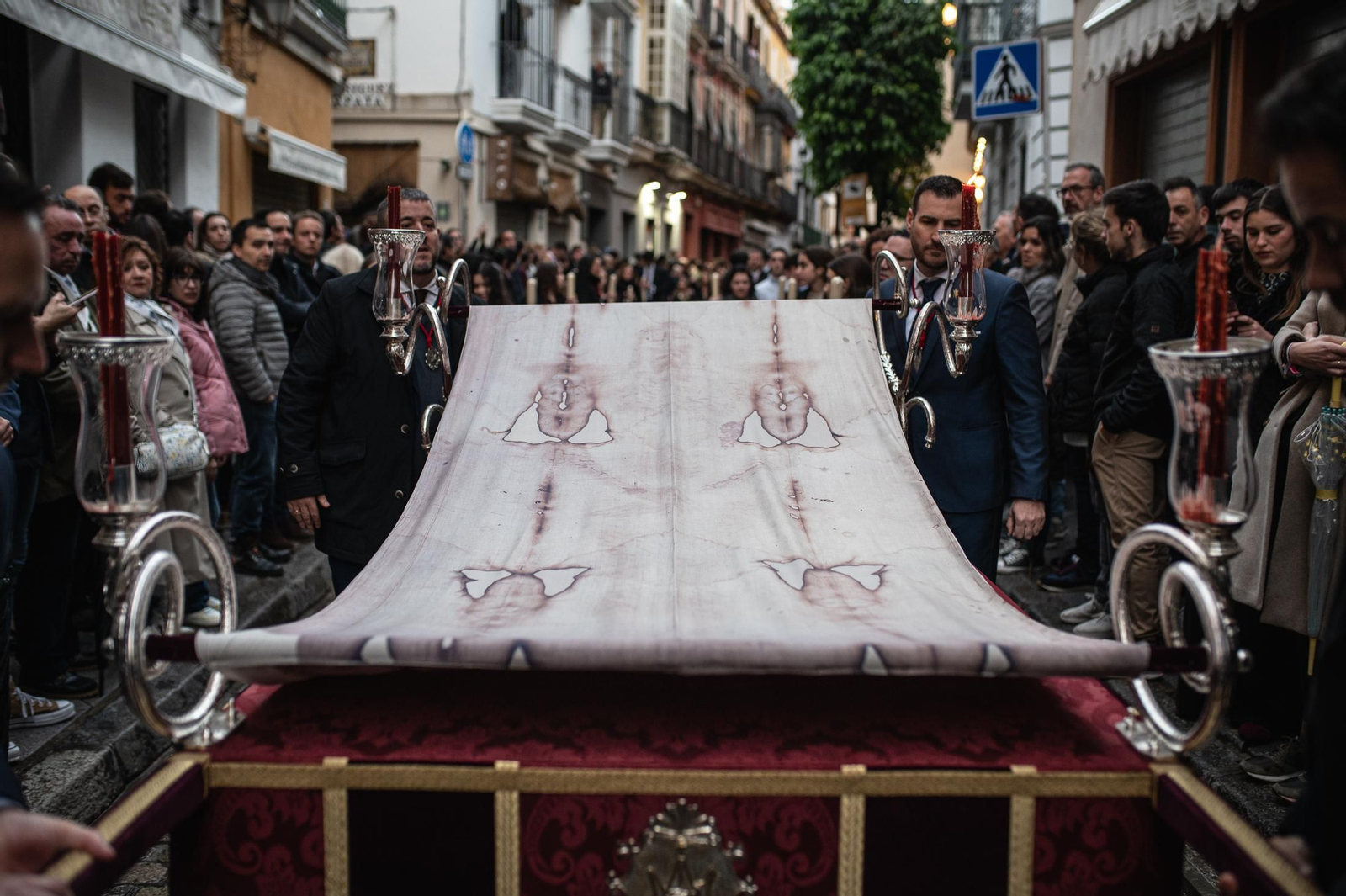 Las imágenes del regreso de la Hermandad del Buen Fin